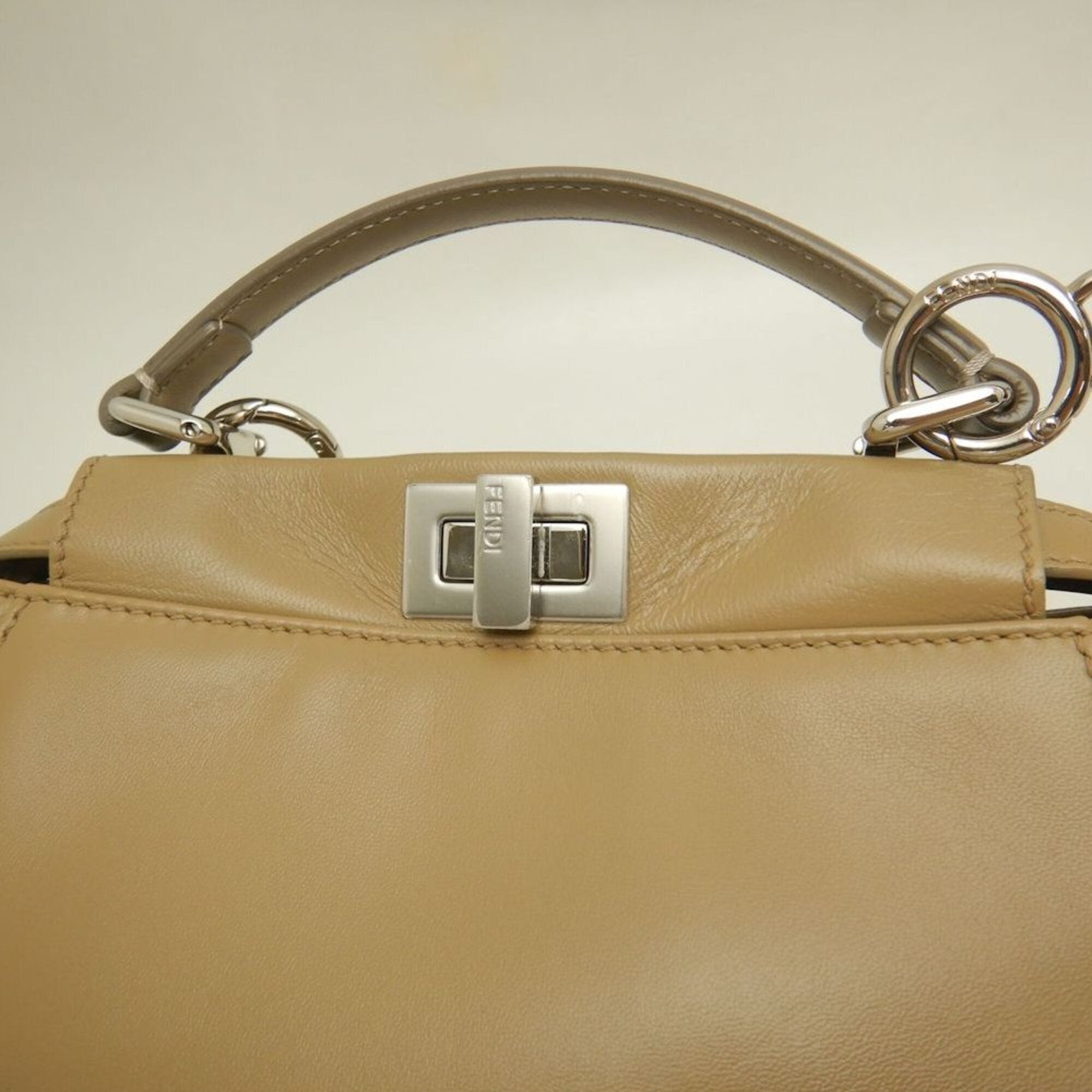 Fendi Beige Leather Handbag (Pre-Owned)