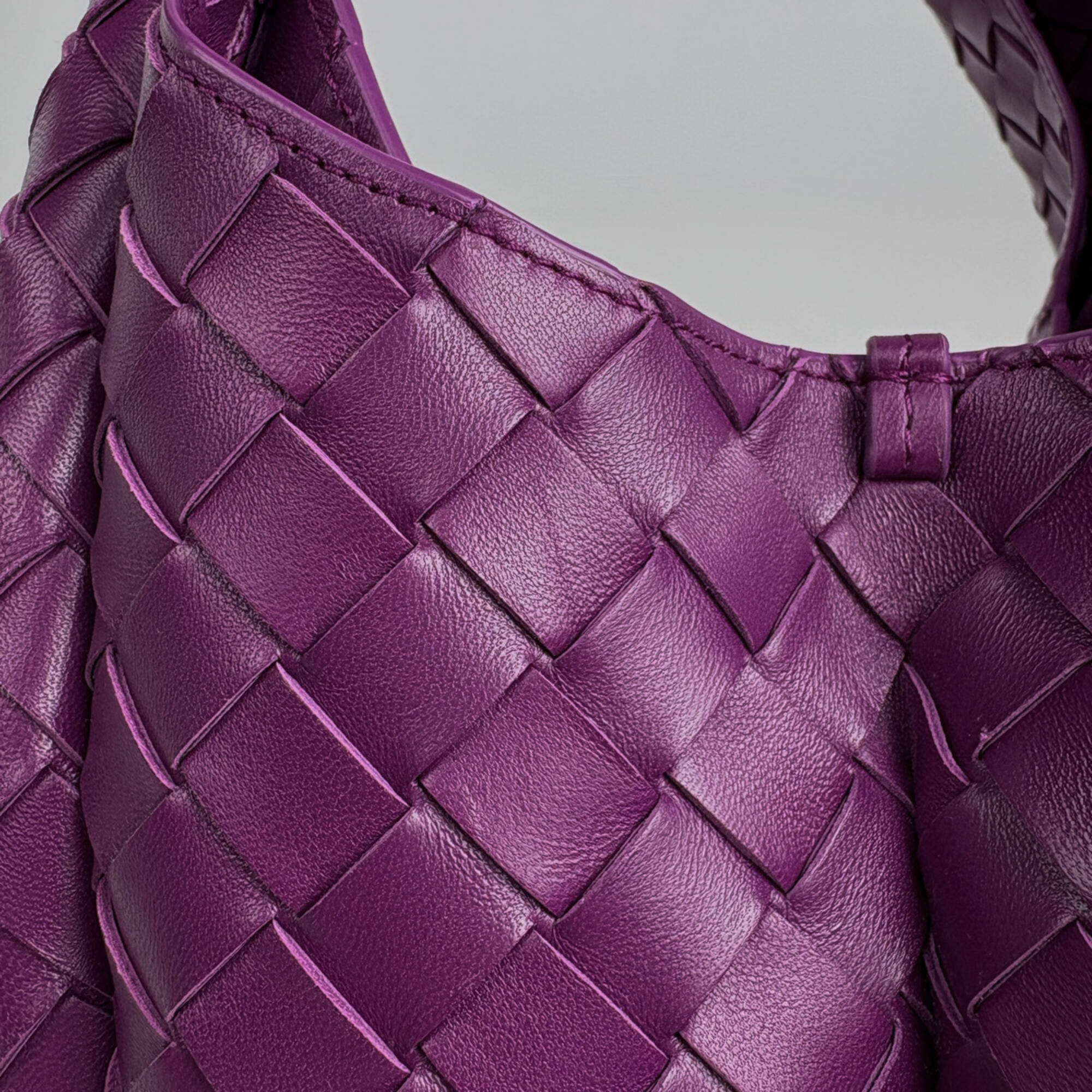 Bottega Veneta Intrecciato Purple Leather Tote Bag (Pre-Owned)