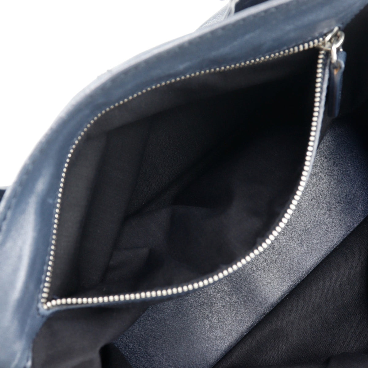 Tod's Navy Leather Tote Bag (Pre-Owned)