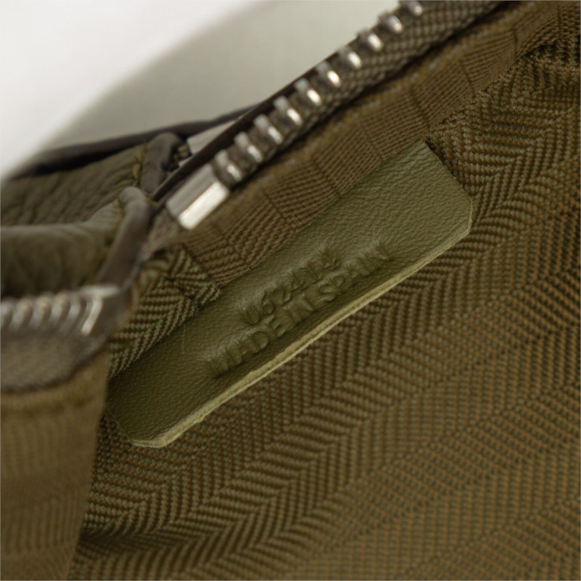 Loewe Green Khaki Shoulder Bag (Pre-Owned)