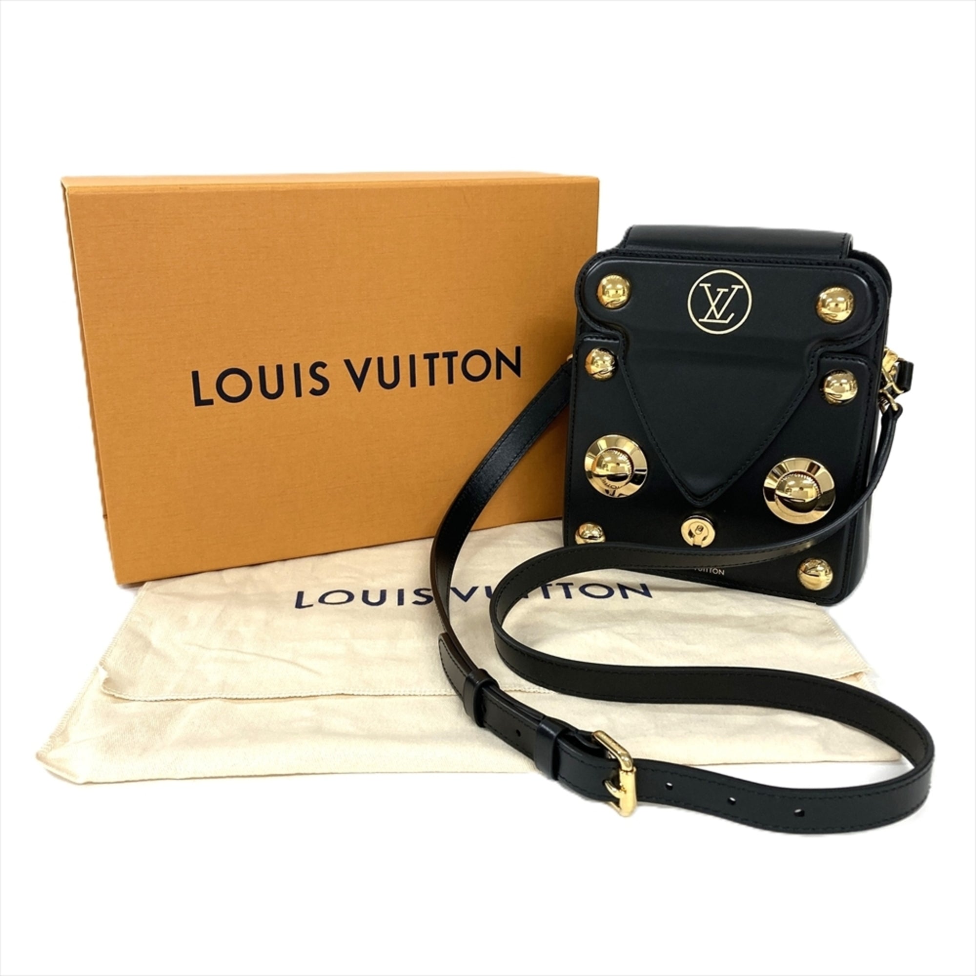 Louis Vuitton Black Leather Shoulder Bag (Pre-Owned)