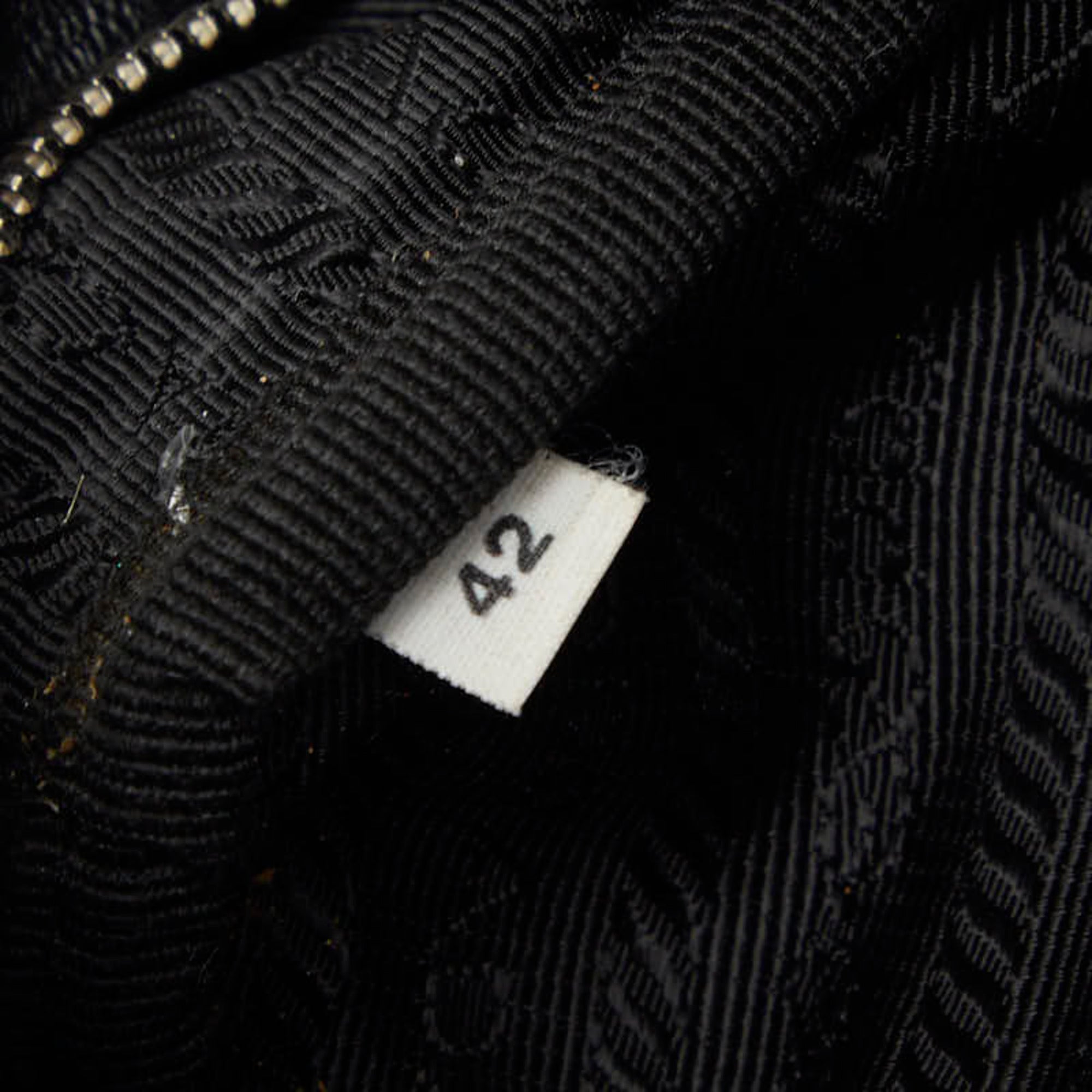 Prada Black Leather Pouch Shoulder Bag (Pre-Owned)