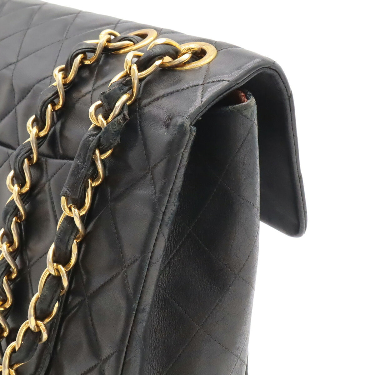 Chanel Black Leather Shoulder Bag (Pre-Owned)