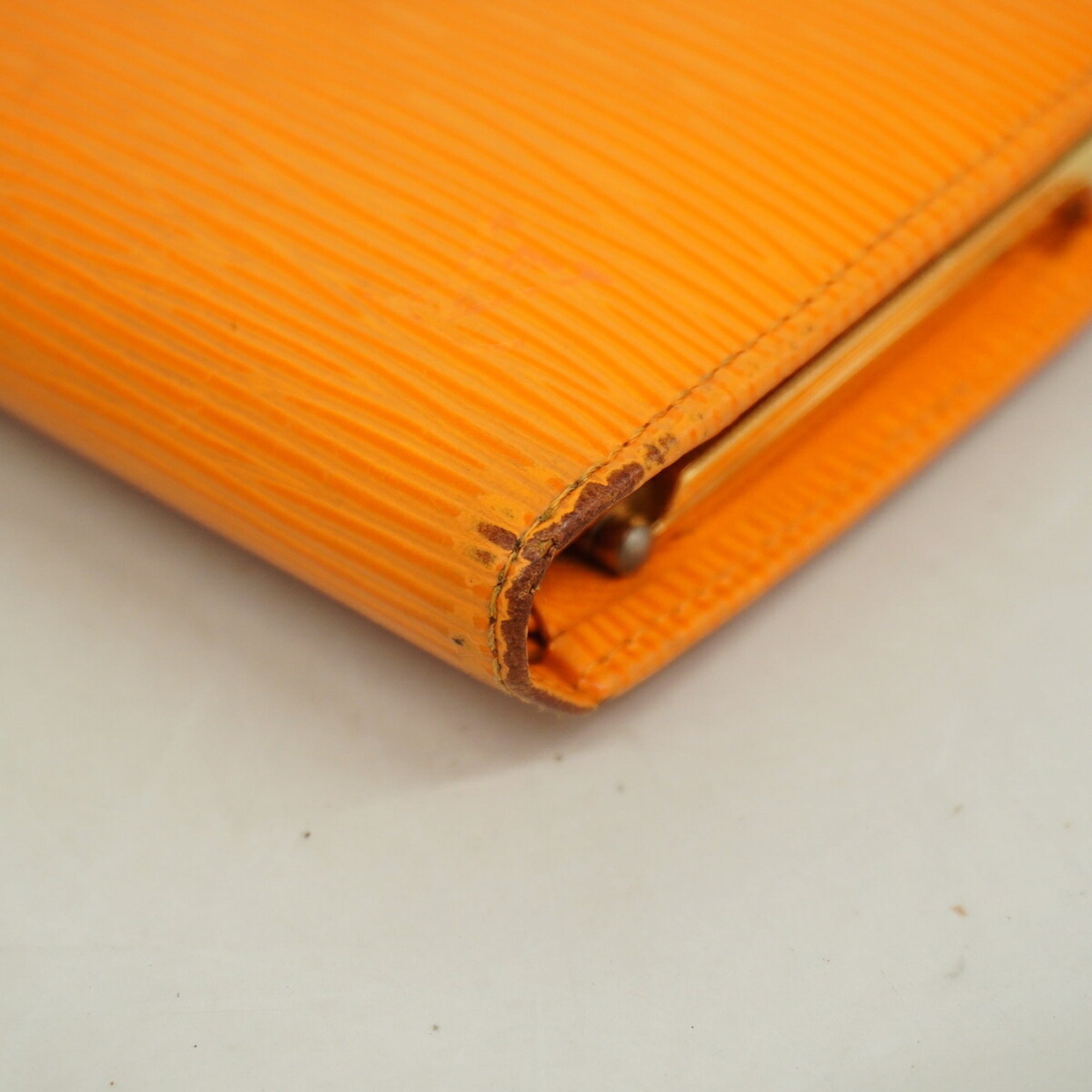 Louis Vuitton Mandarin Wallet (Bi-Fold) (Pre-Owned)