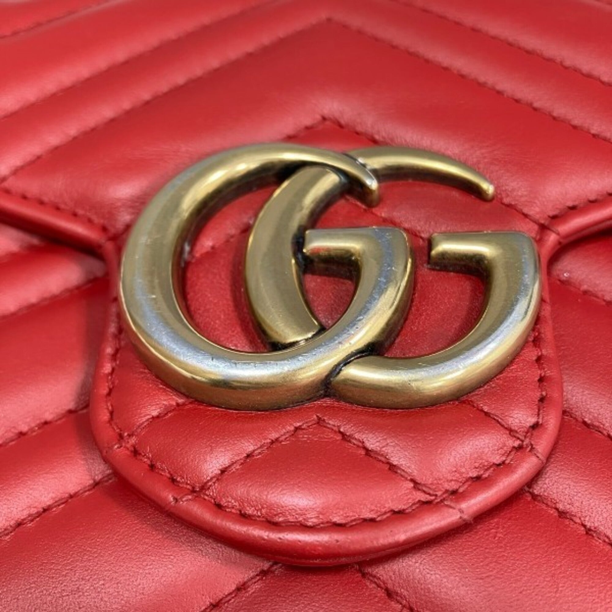 Gucci Red Color Chain/Shoulder Wallet (Pre-Owned)