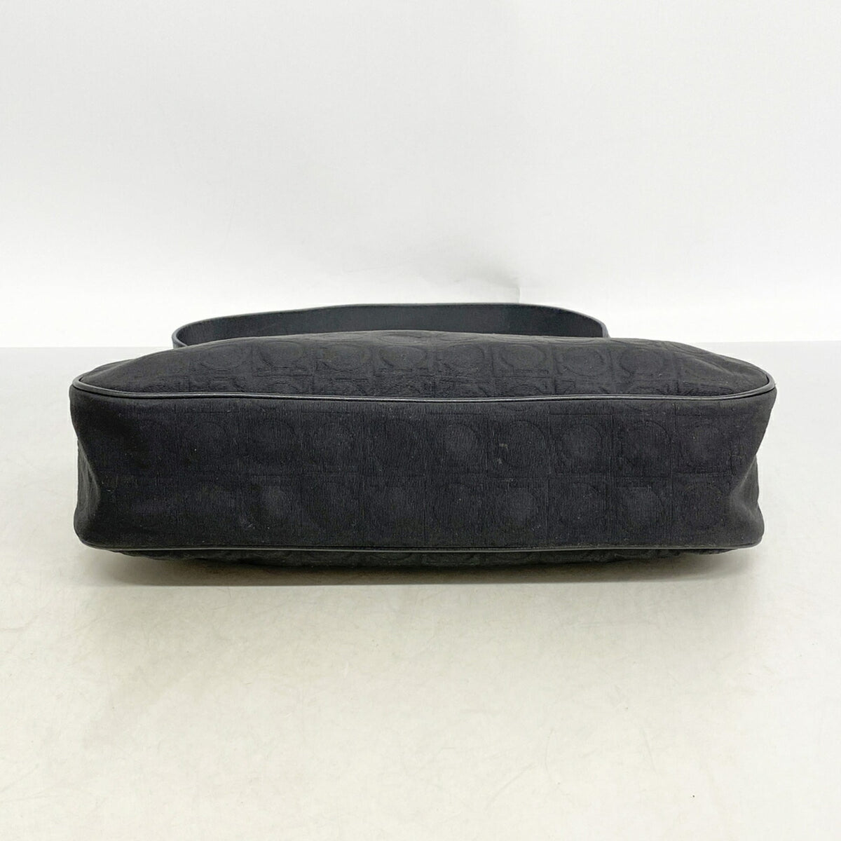 Salvatore Ferragamo Black Nylon Shoulder Bag (Pre-Owned)