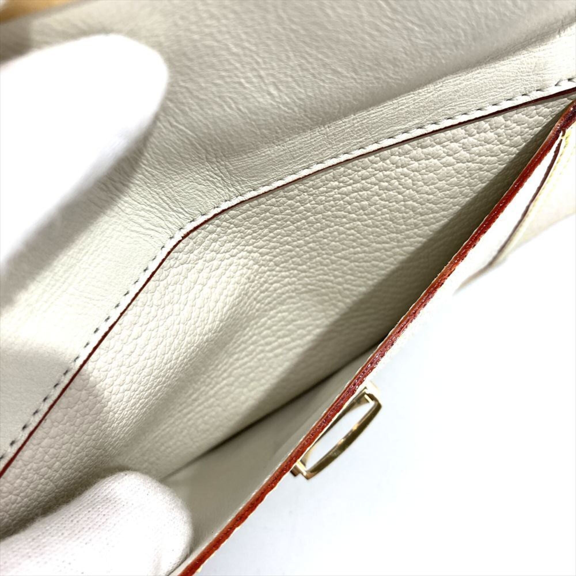 Louis Vuitton Blanc White Suhali Leather Handbag Pouch (Pre-Owned)