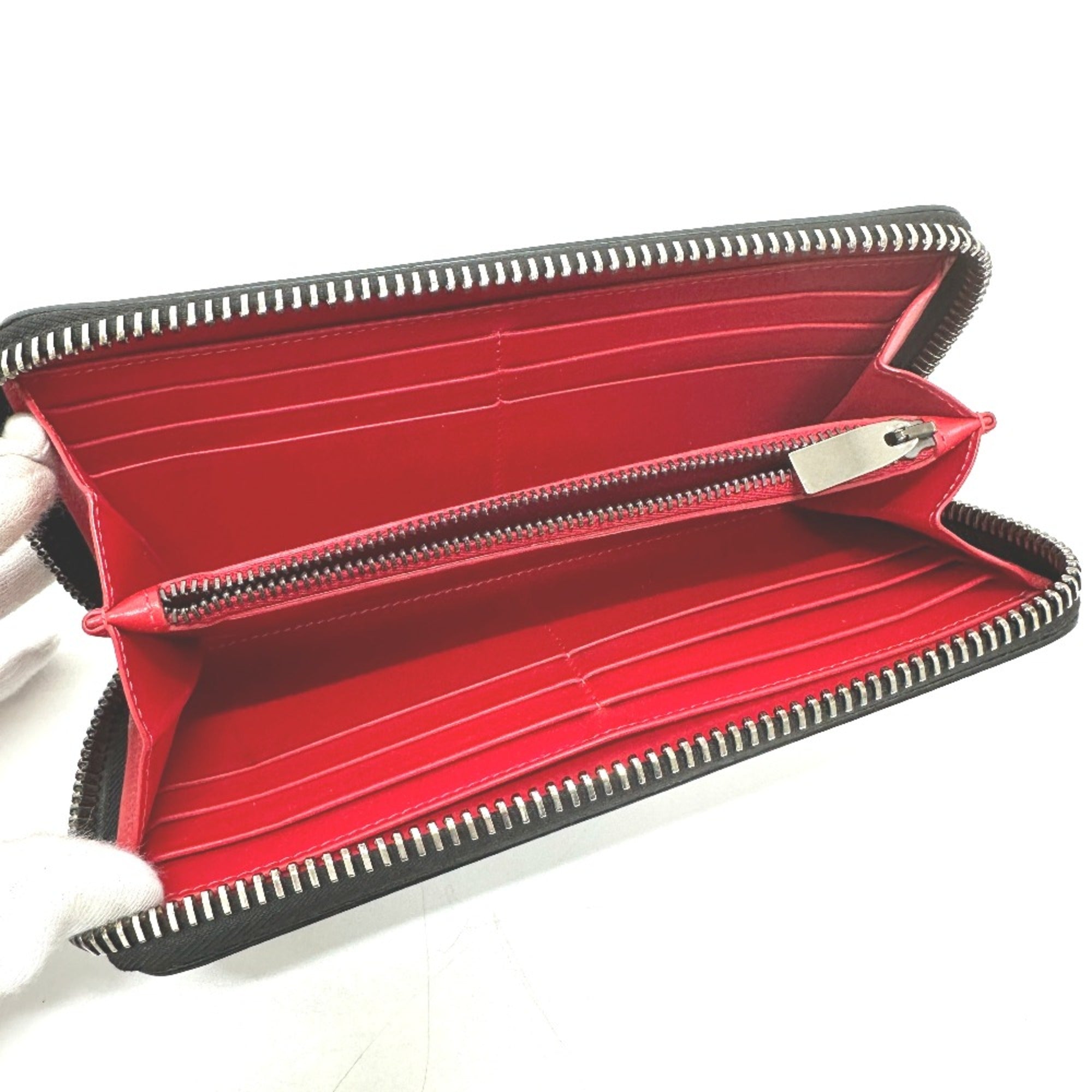 Christian Louboutin Black Leather Long Wallet (Bi-Fold) (Pre-Owned)
