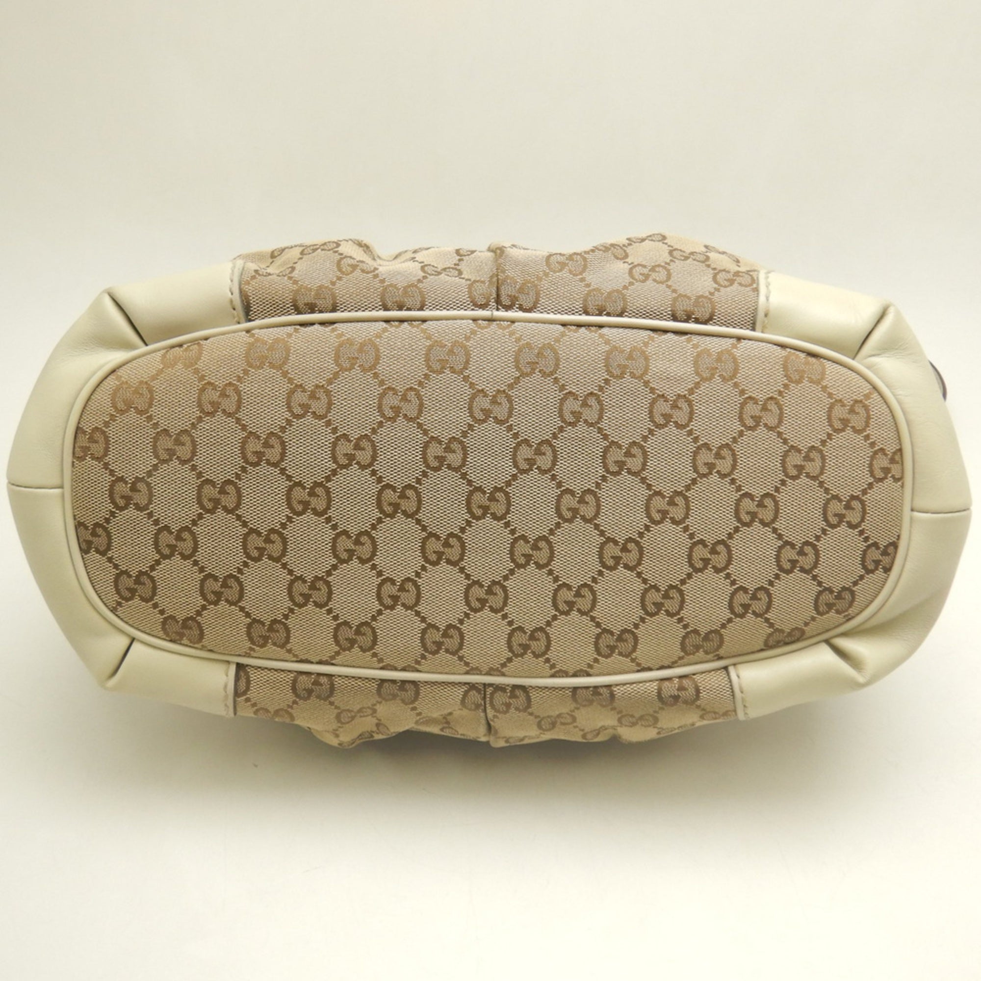 Gucci Beige Gg Canvas Leather Handbag (Pre-Owned)