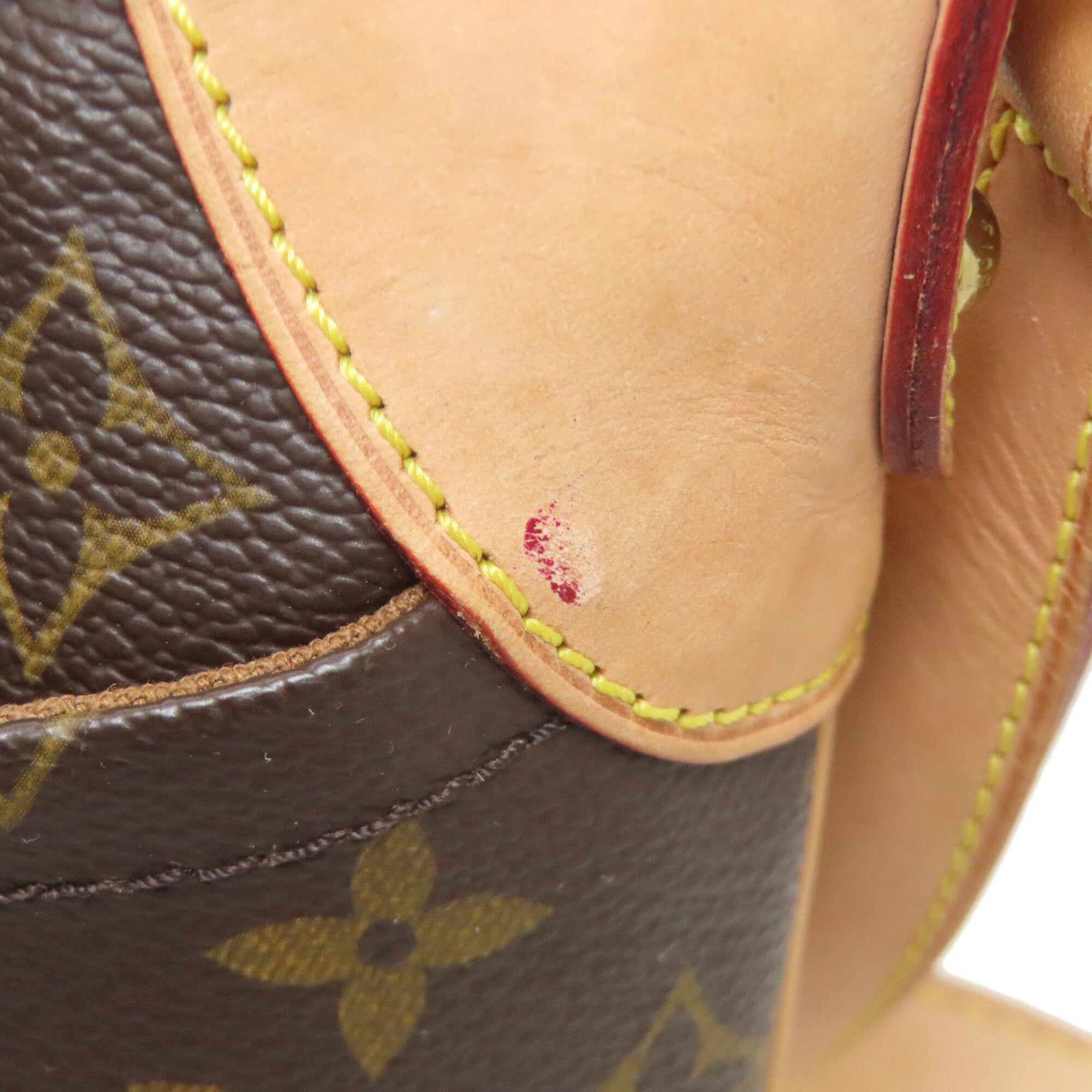 Louis Vuitton Monogram Monogram Shoulder Bag (Pre-Owned)