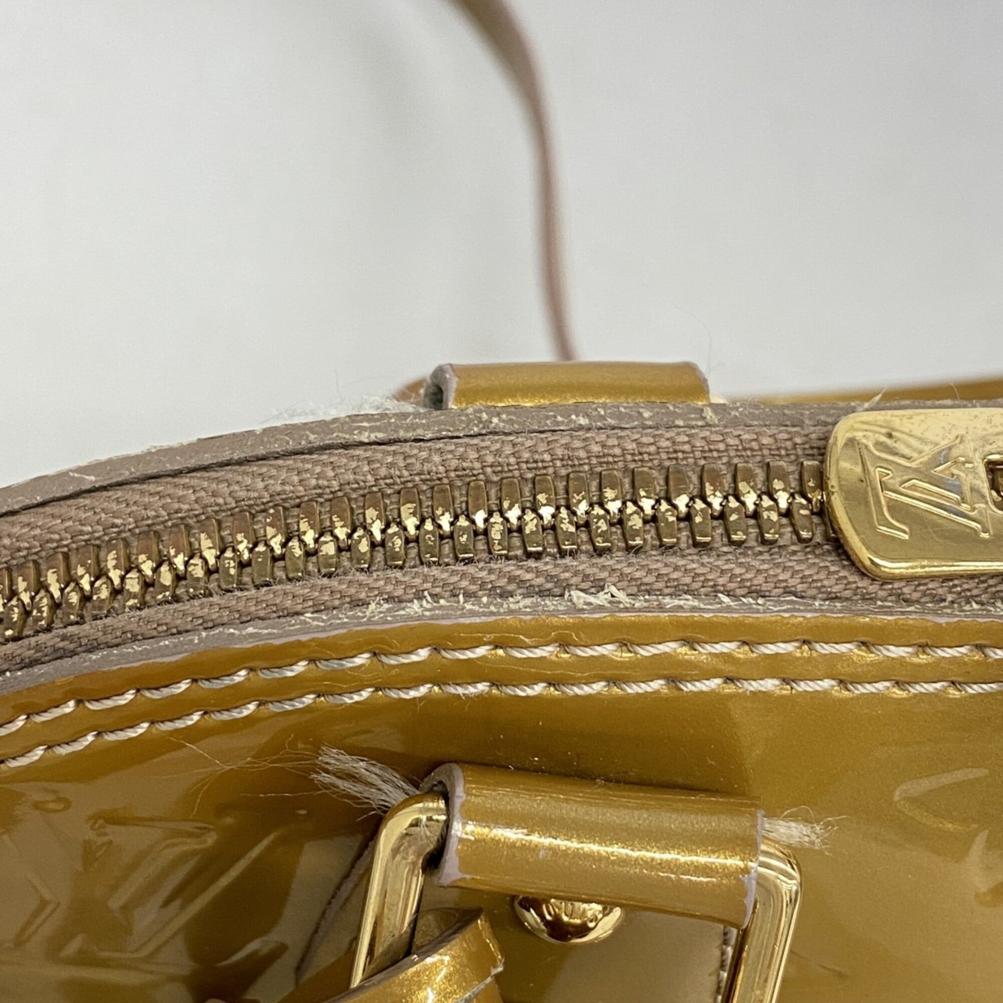 Louis Vuitton Beige Poodle Handbag (Pre-Owned)