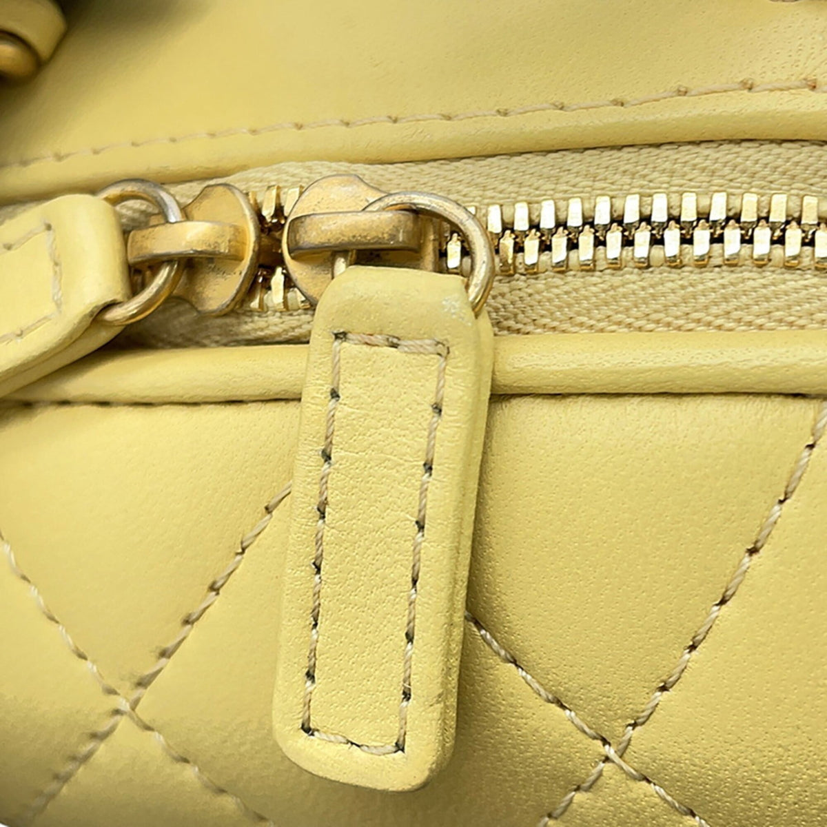Chanel Yellow Leather Handbag Shoulder Bag (Pre-Owned)