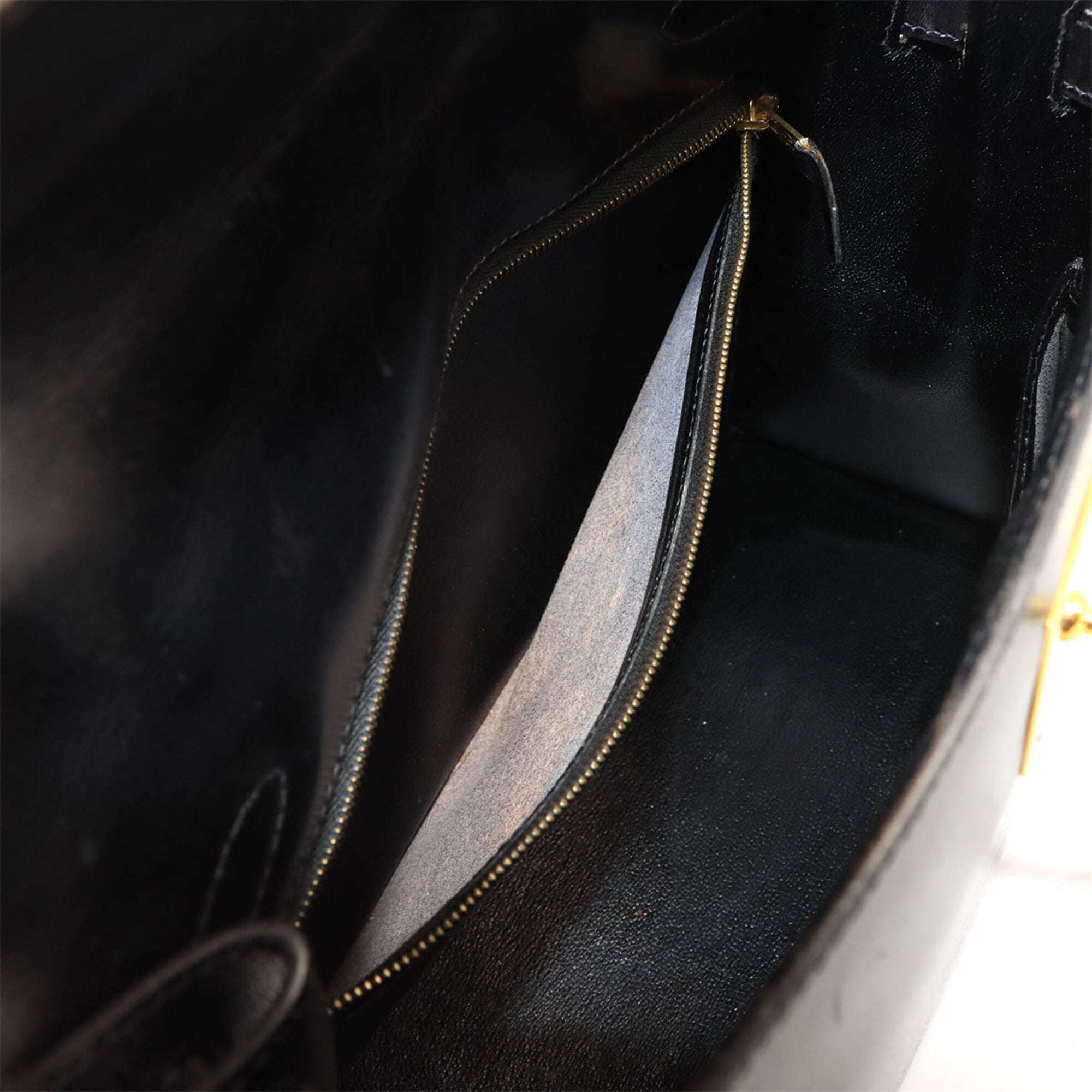 Hermes Black Box Calf Leather Handbag (Pre-Owned)