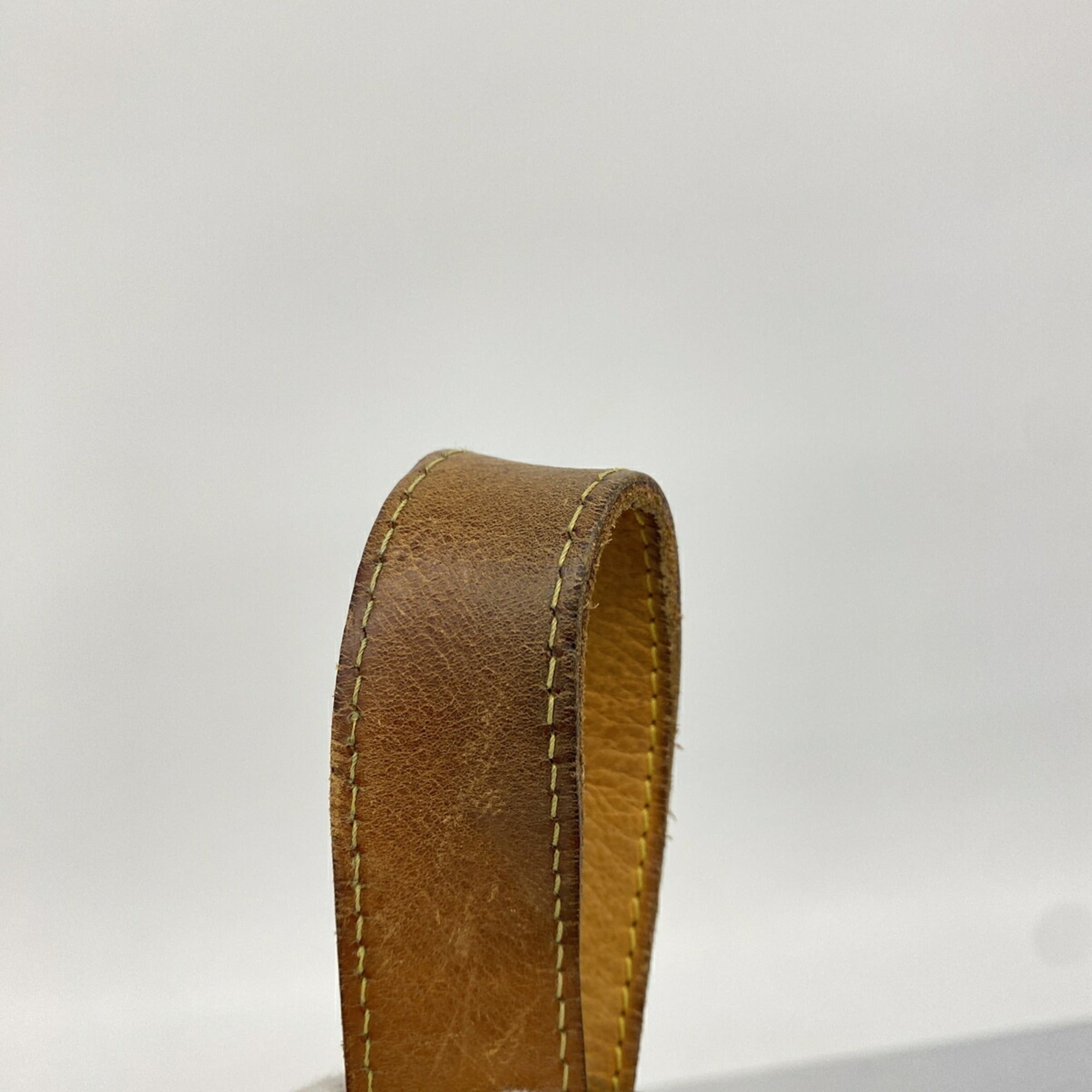Louis Vuitton Brown Shoulder Bag (Pre-Owned)