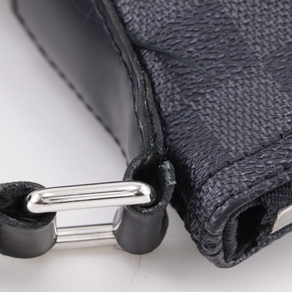 Louis Vuitton Damier Graphite Black Damier Graphite Shoulder Bag (Pre-Owned)