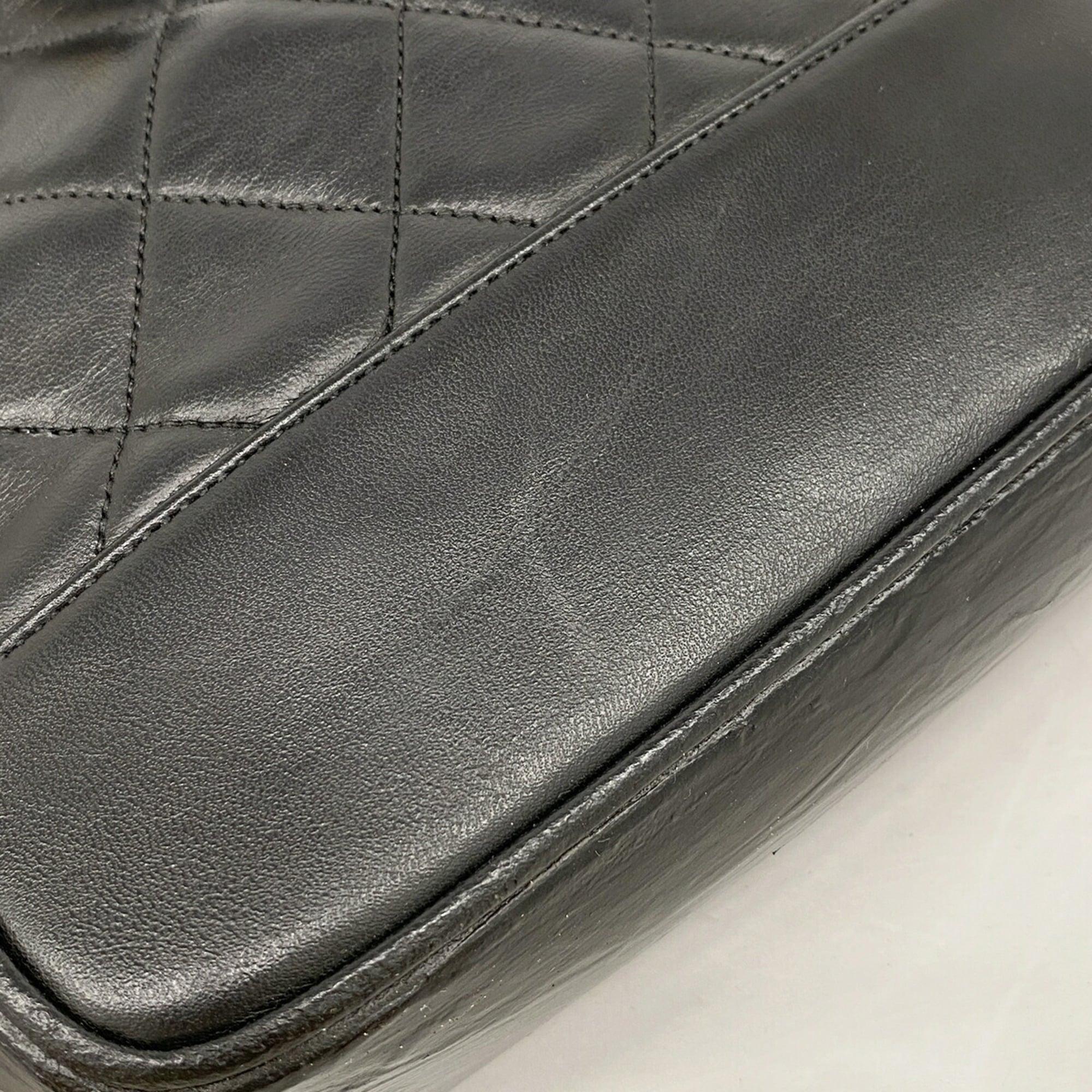 Chanel Black Leather Tote Bag (Pre-Owned)