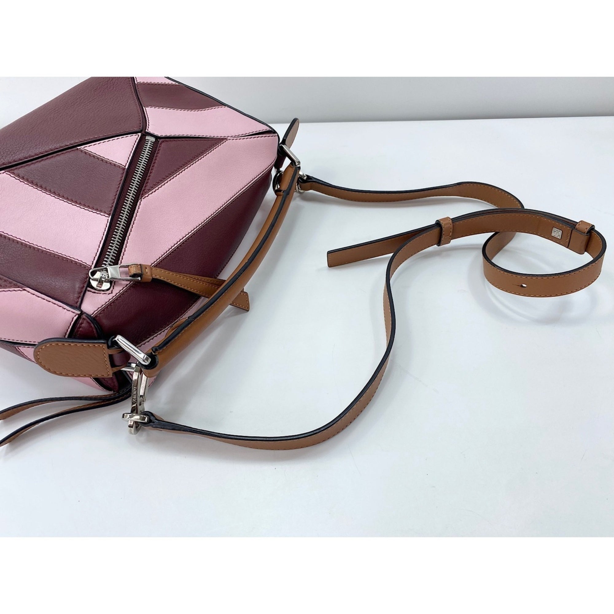 Loewe Pink Handbag (Pre-Owned)