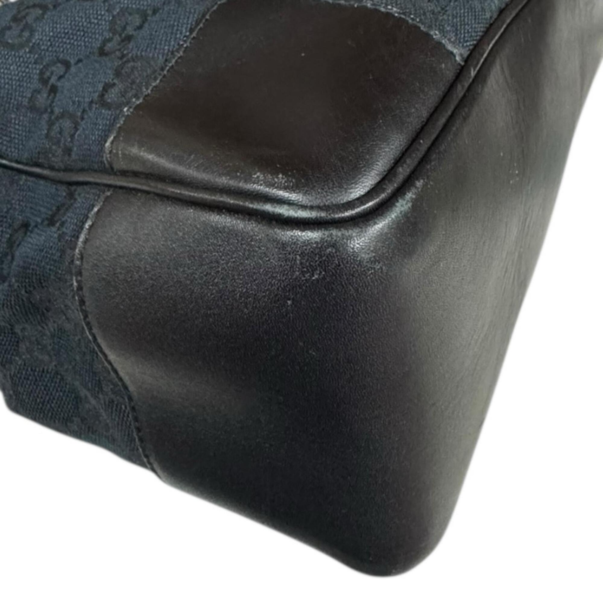 Gucci Gg Canvas Black Gg Canvas Shoulder Bag (Pre-Owned)