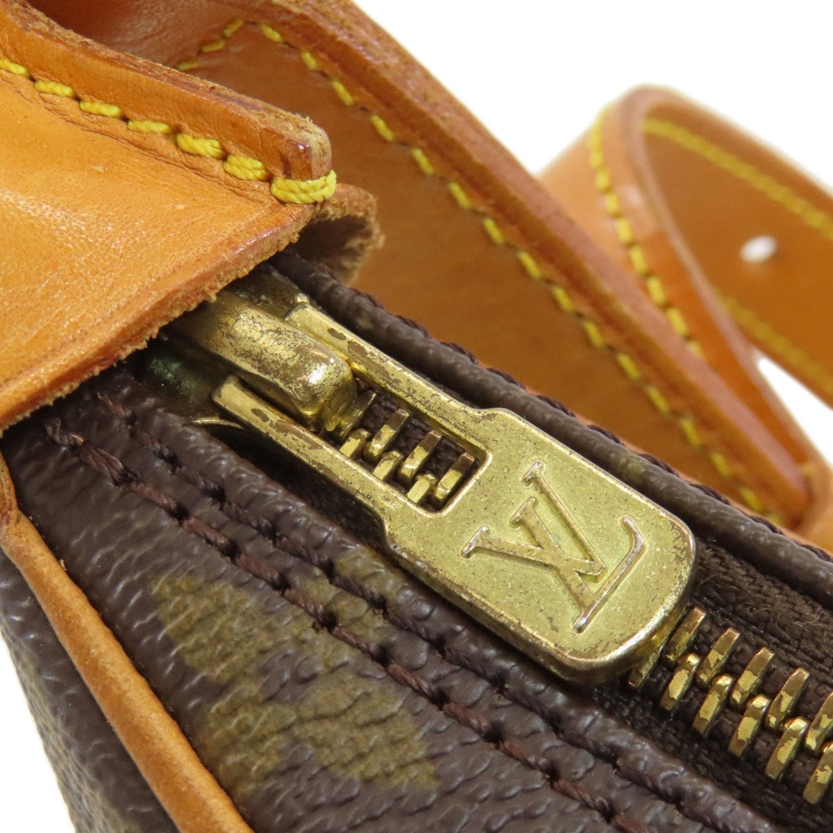 Louis Vuitton Monogram Monogram Monogram Canvas Shoulder Bag (Pre-Owned)