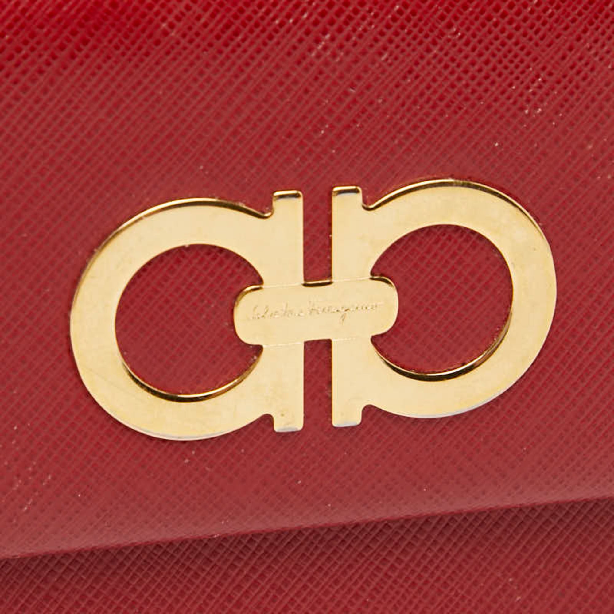 Salvatore Ferragamo Gancini Red Color Leather Long Wallet (Bi-Fold) (Pre-Owned)