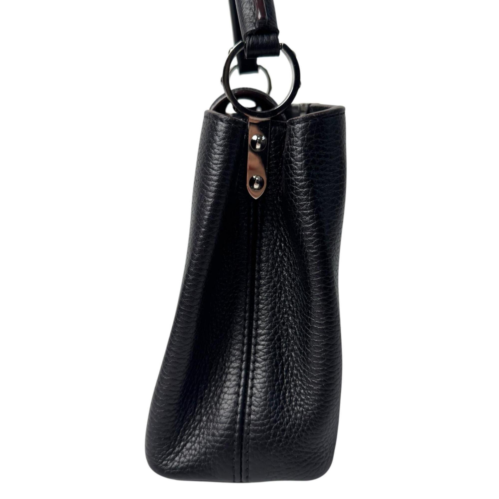 Louis Vuitton Black Leather Handbag Shoulder Bag (Pre-Owned)