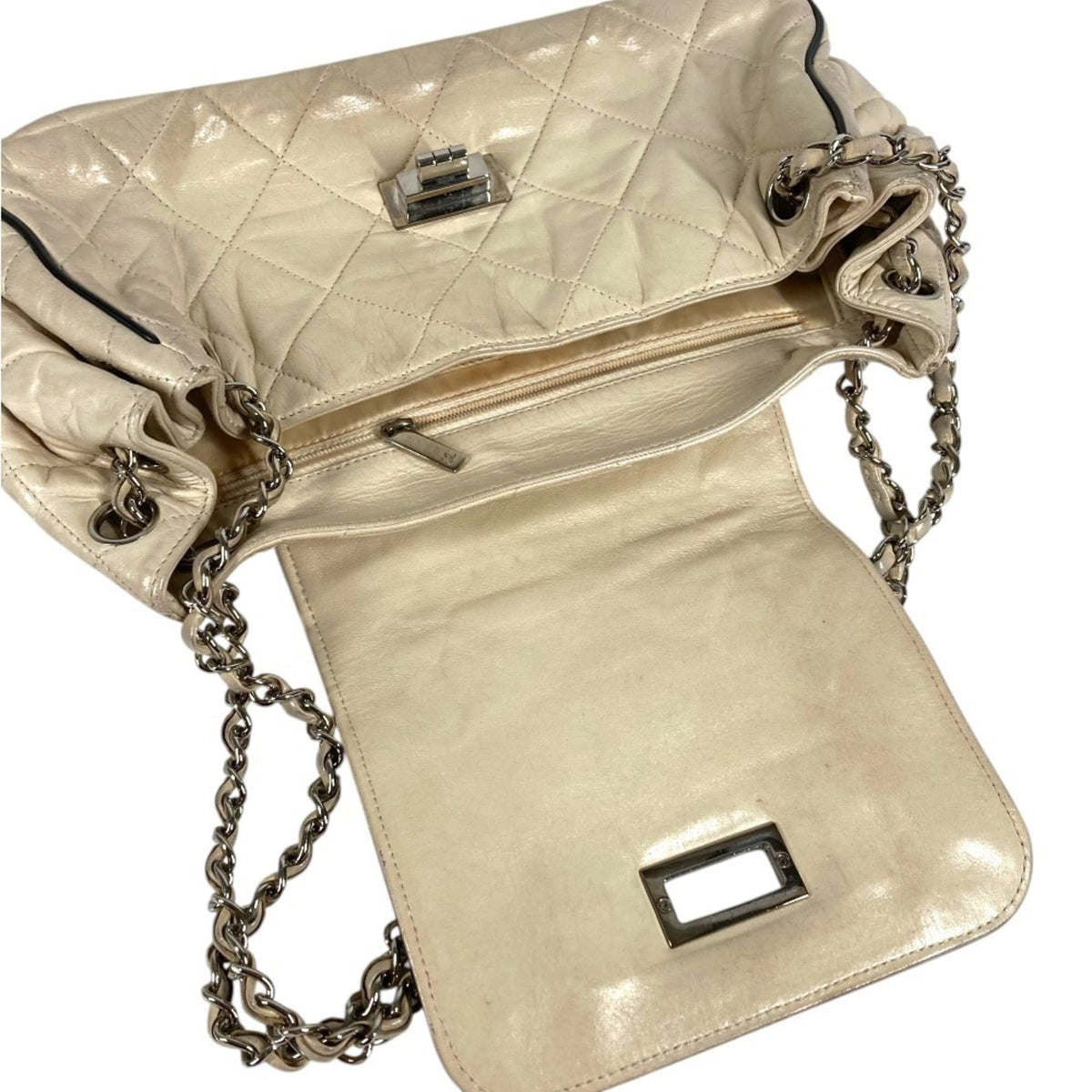 Chanel Beige Black Leather Shoulder Bag (Pre-Owned)