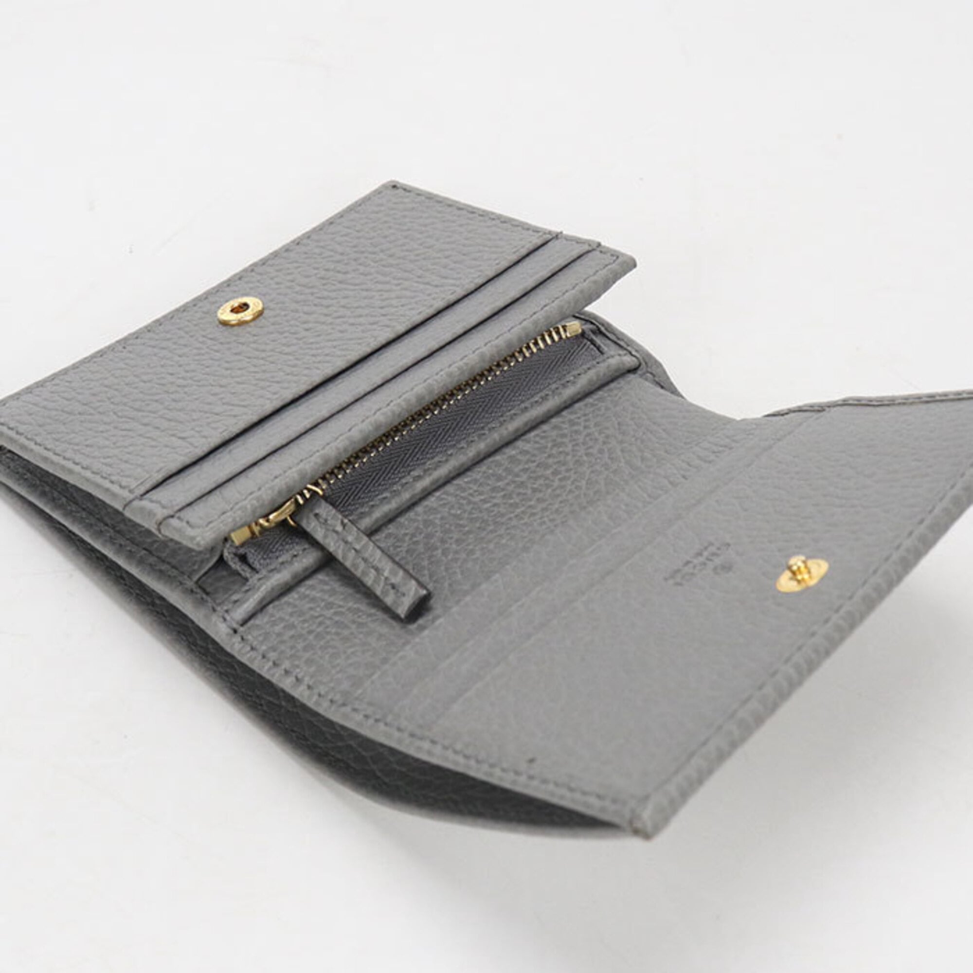 Gucci Gray Leather Wallet (Bi-Fold) (Pre-Owned)