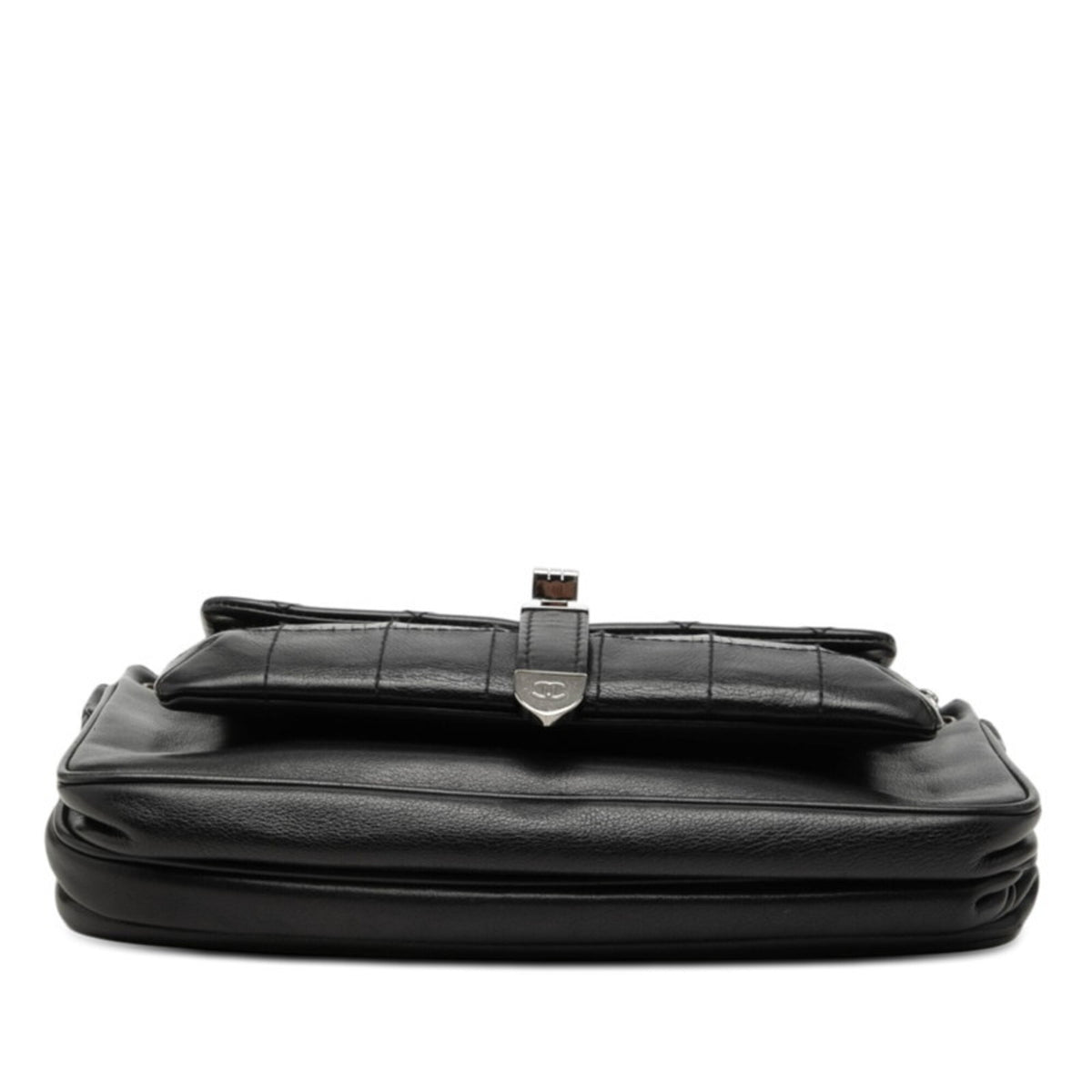 Chanel Black Leather Shoulder Bag (Pre-Owned)