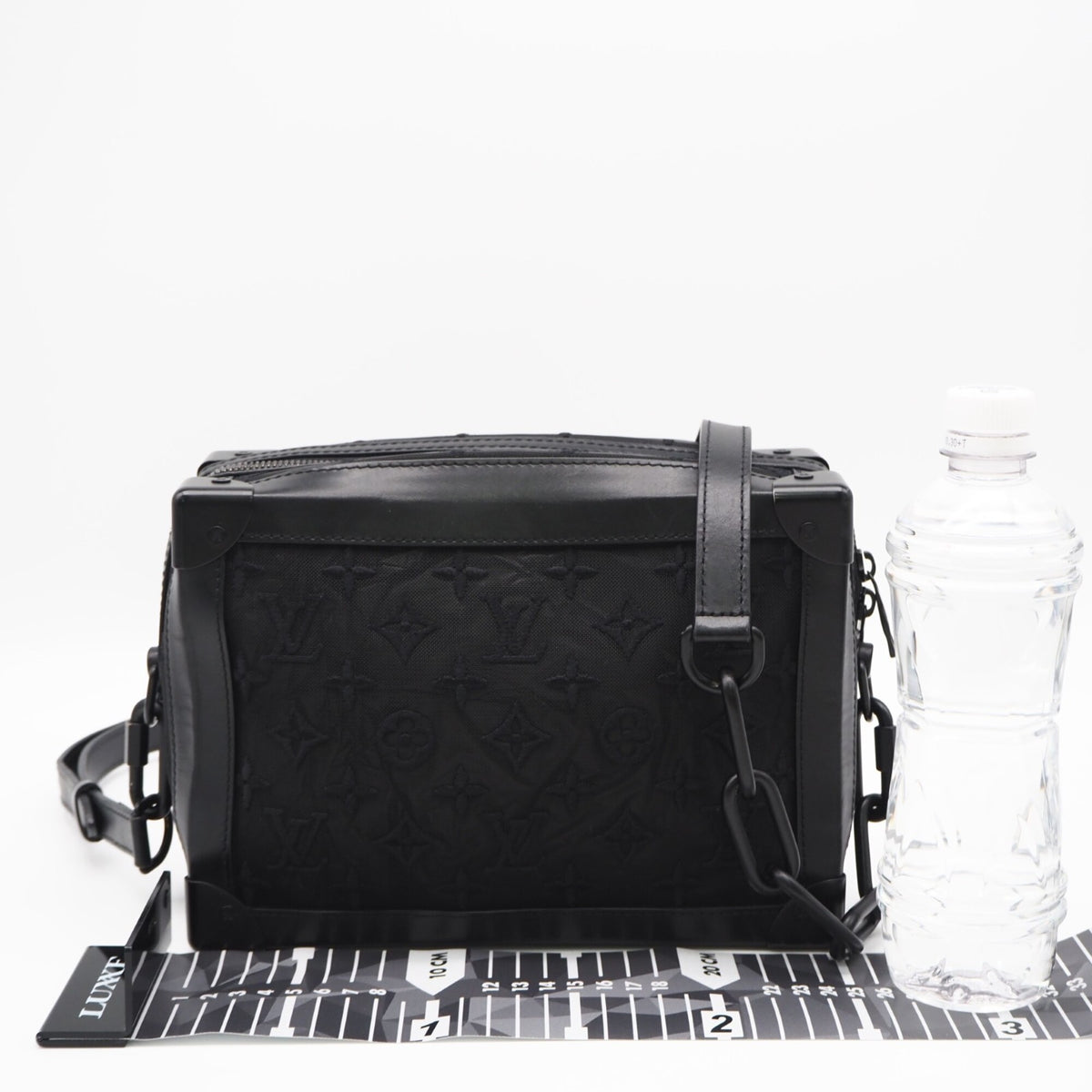 Louis Vuitton Black Mesh Leather Shoulder Bag (Pre-Owned)