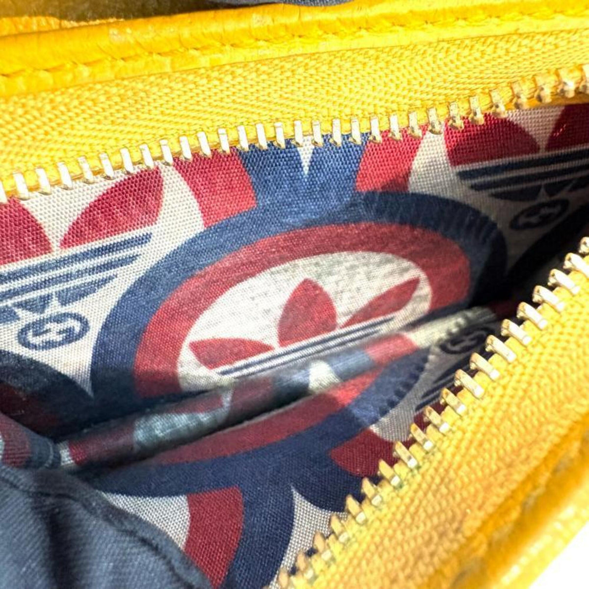 Gucci Black Orange Yellow Coin Purse/Coin Case (Pre-Owned)