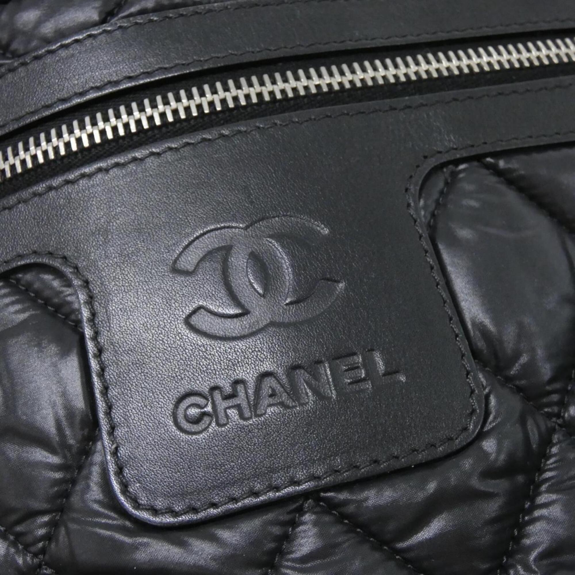 Chanel Black Nylon Handbag (Pre-Owned)
