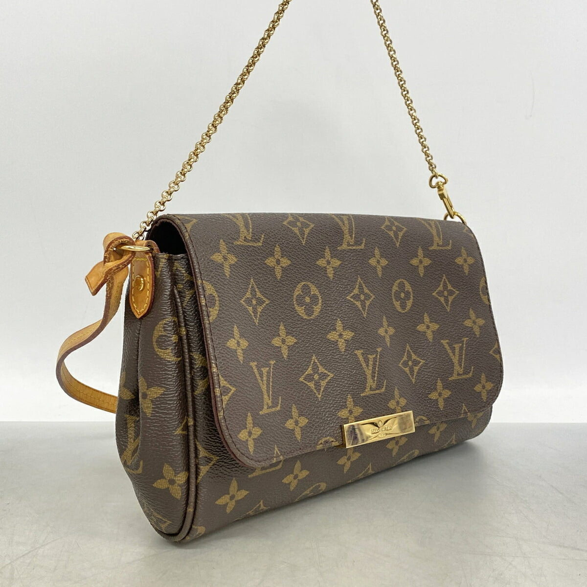 Louis Vuitton Brown Handbag (Pre-Owned)