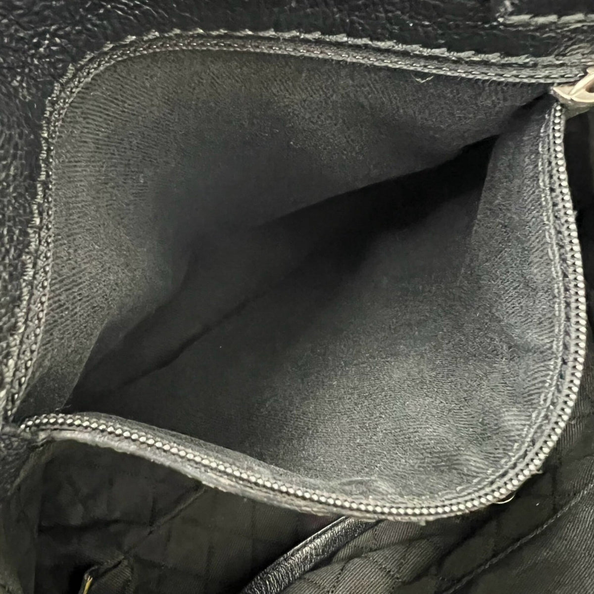Chanel Black Leather Shoulder Bag Tote Bag (Pre-Owned)