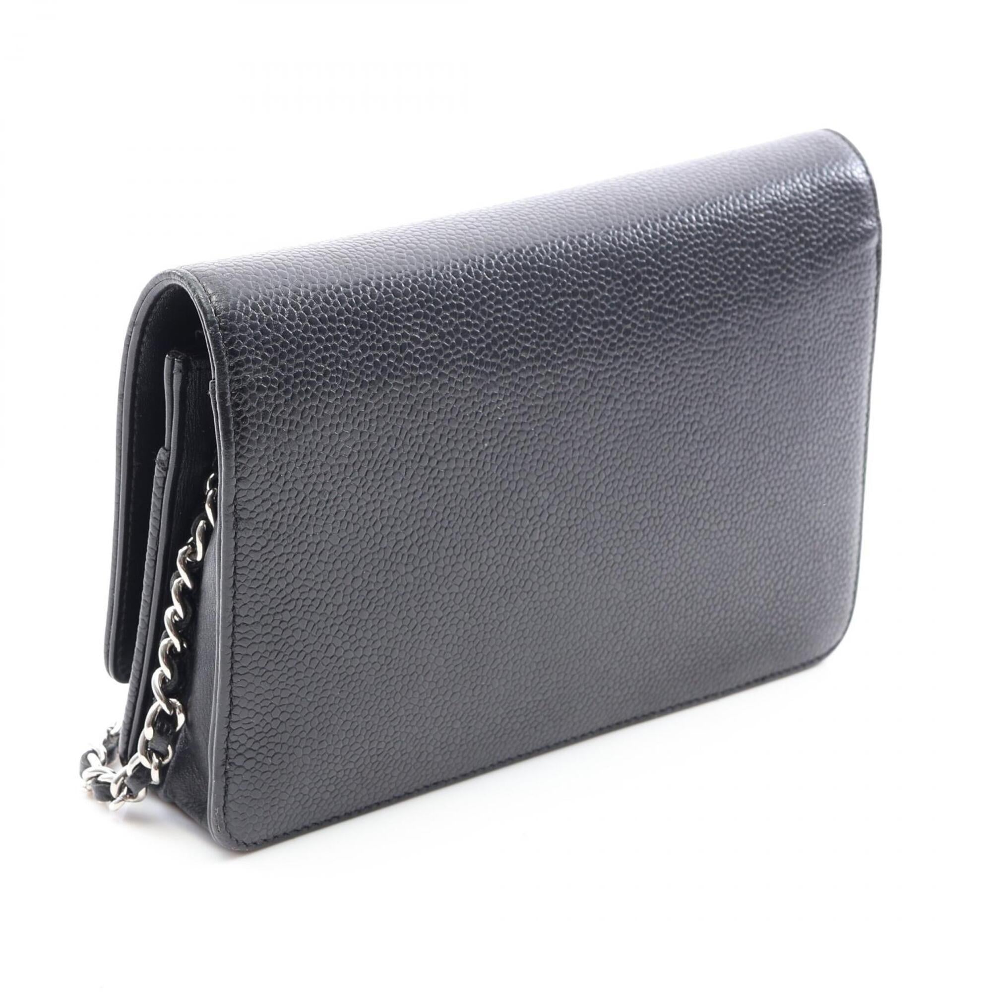 Chanel Black Grained Calfskin Handbag Shoulder Bag (Pre-Owned)