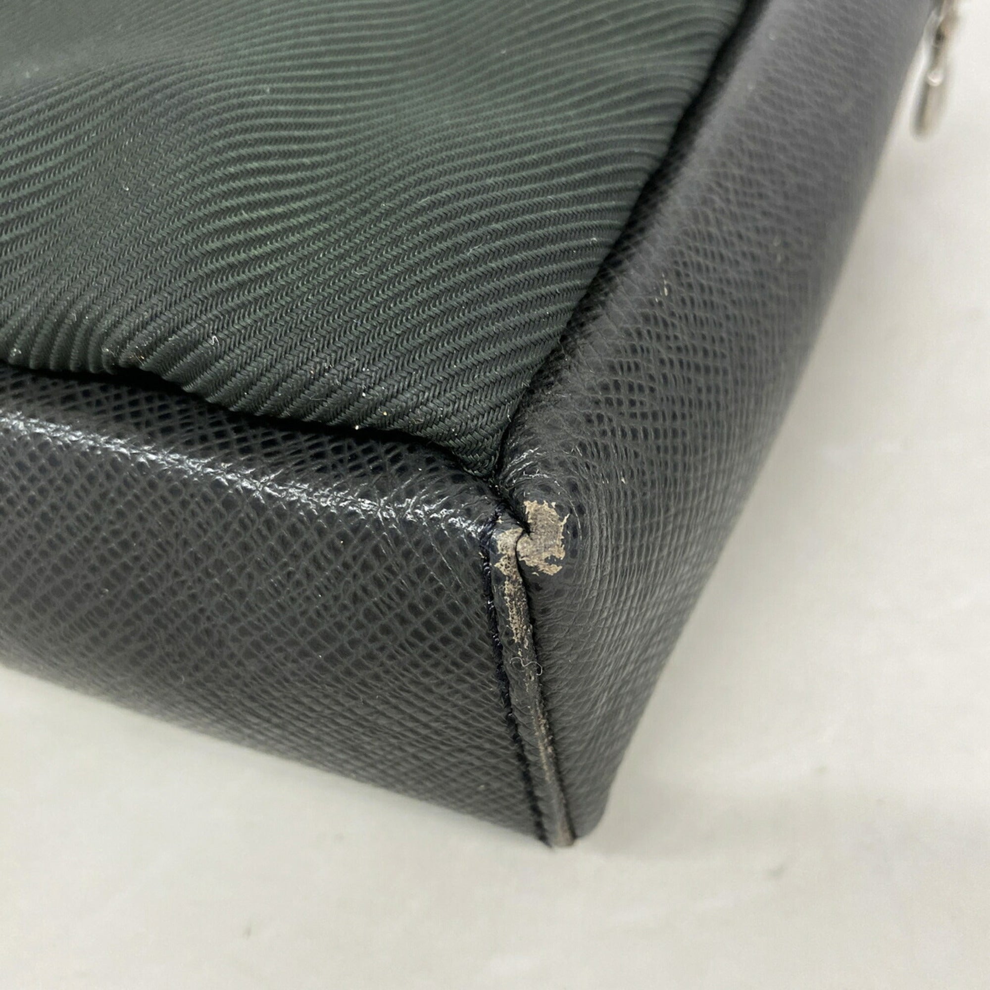 Louis Vuitton Ardoise Shoulder Bag (Pre-Owned)