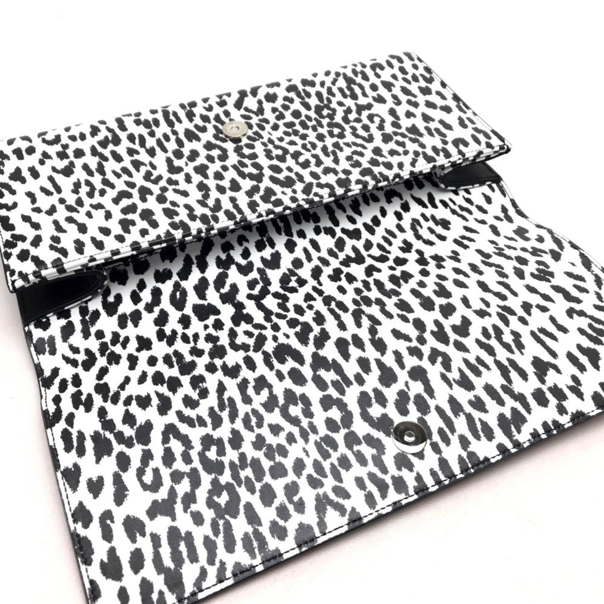 Saint Laurent Black White Leather Clutch Bag (Pre-Owned)