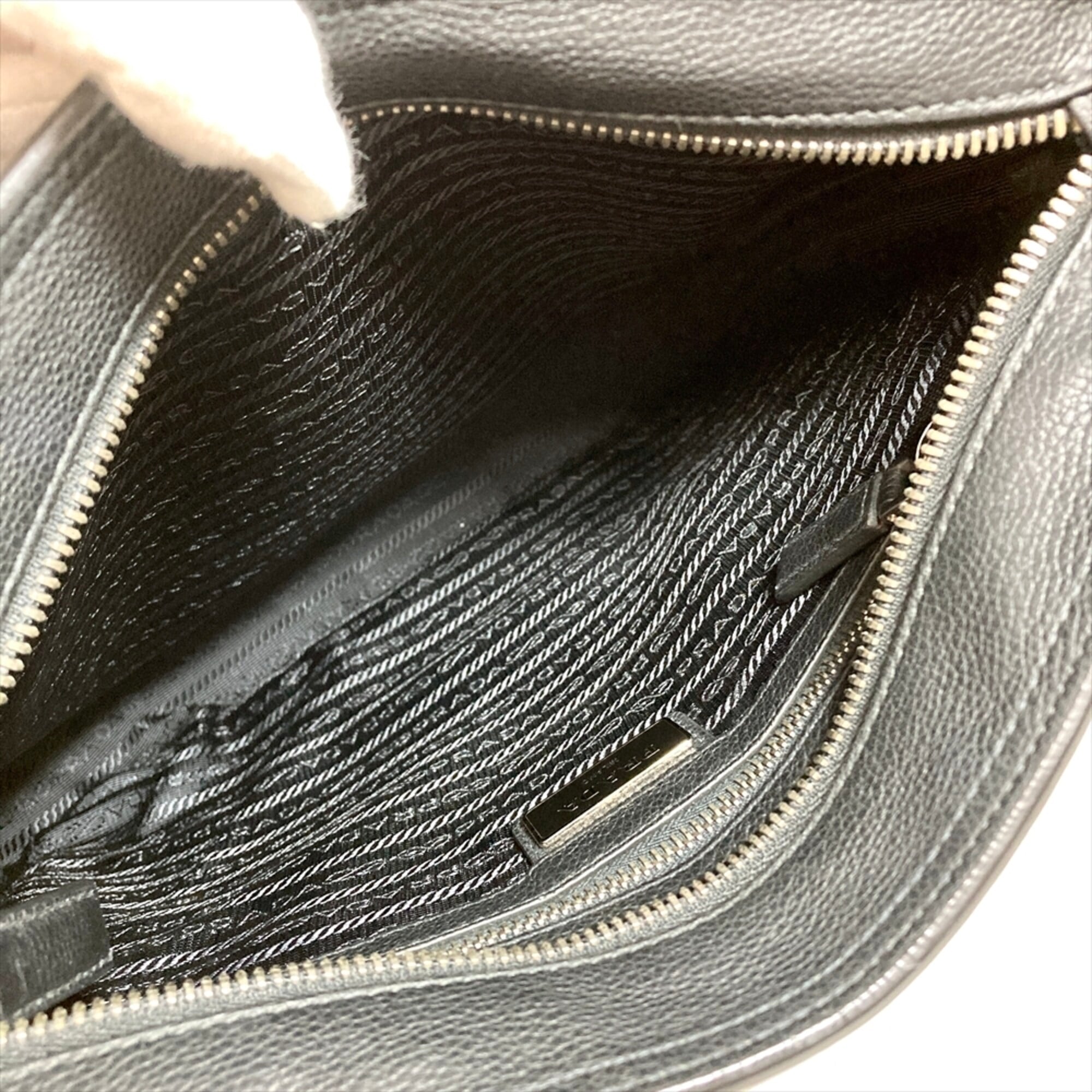 Prada Black Leather Shoulder Bag (Pre-Owned)