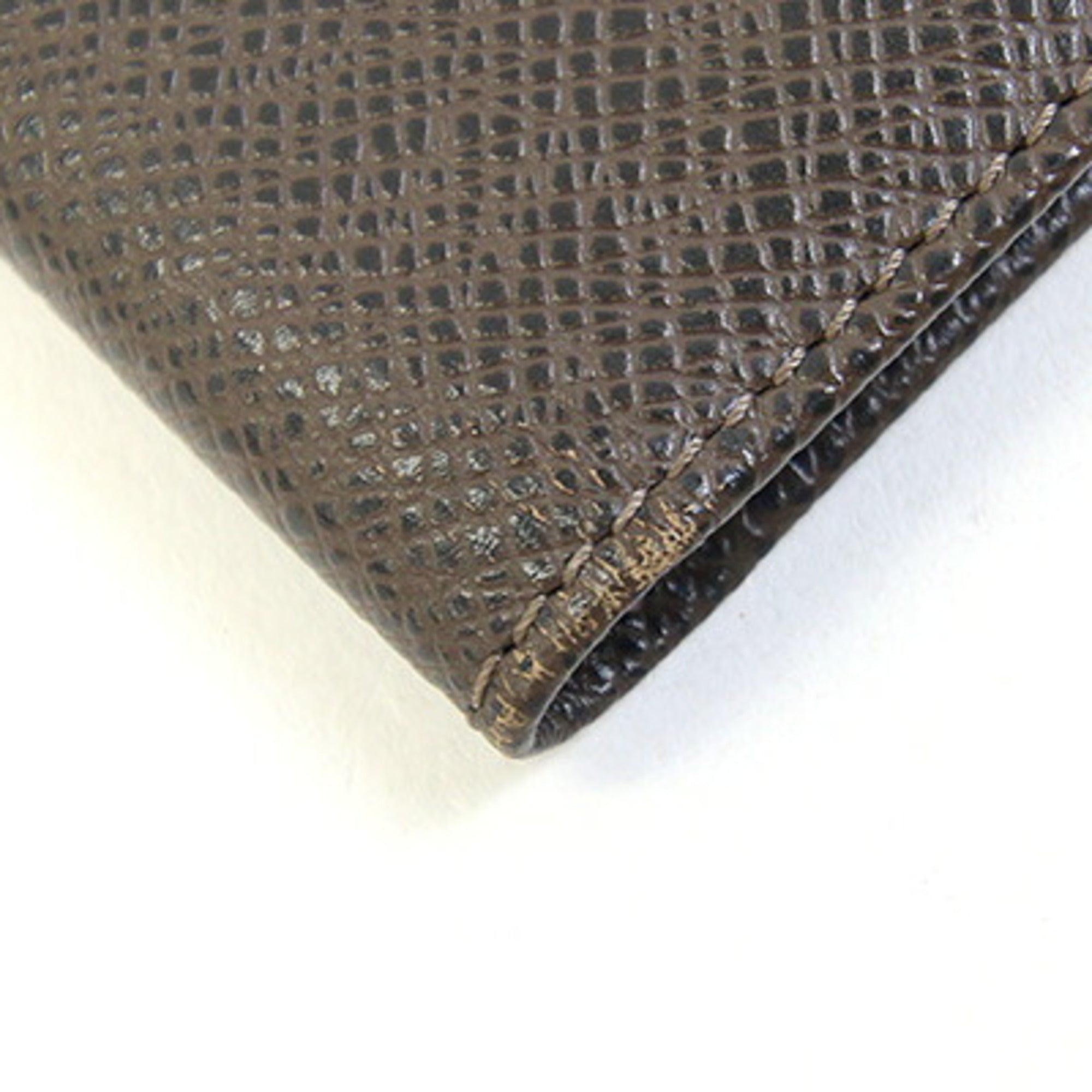 Louis Vuitton Grizzly Taiga Leather Long Bill Wallet (Bi-Fold) (Pre-Owned)