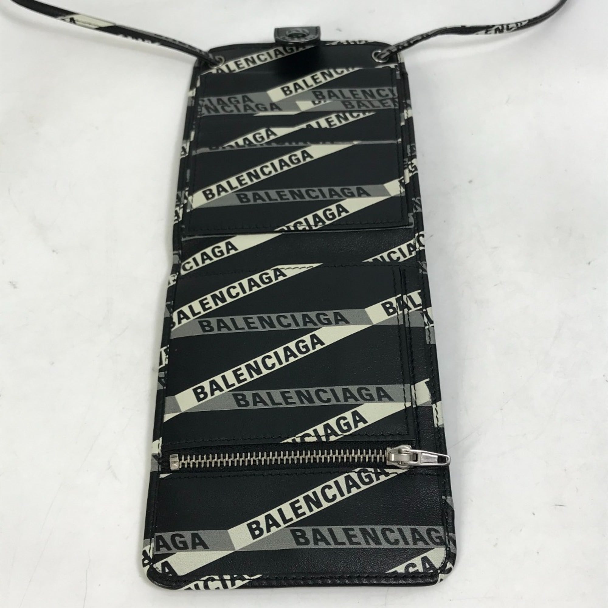 Balenciaga Black Leather Shoulder Bag (Pre-Owned)