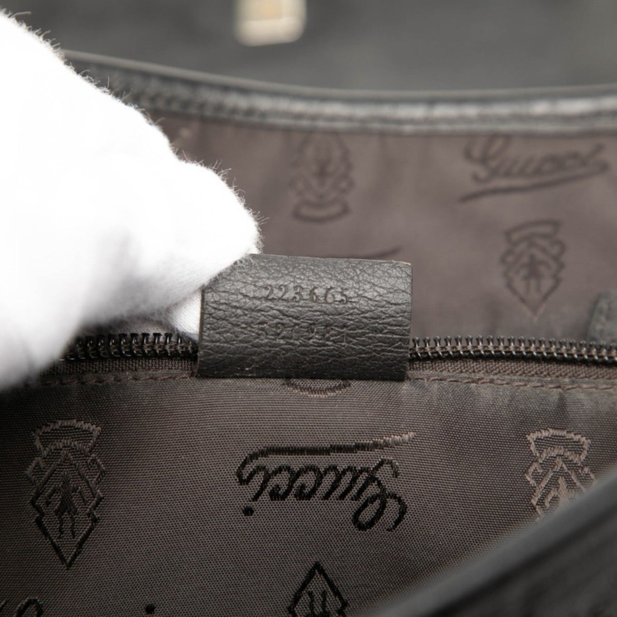 Gucci Black Leather Shoulder Bag (Pre-Owned)
