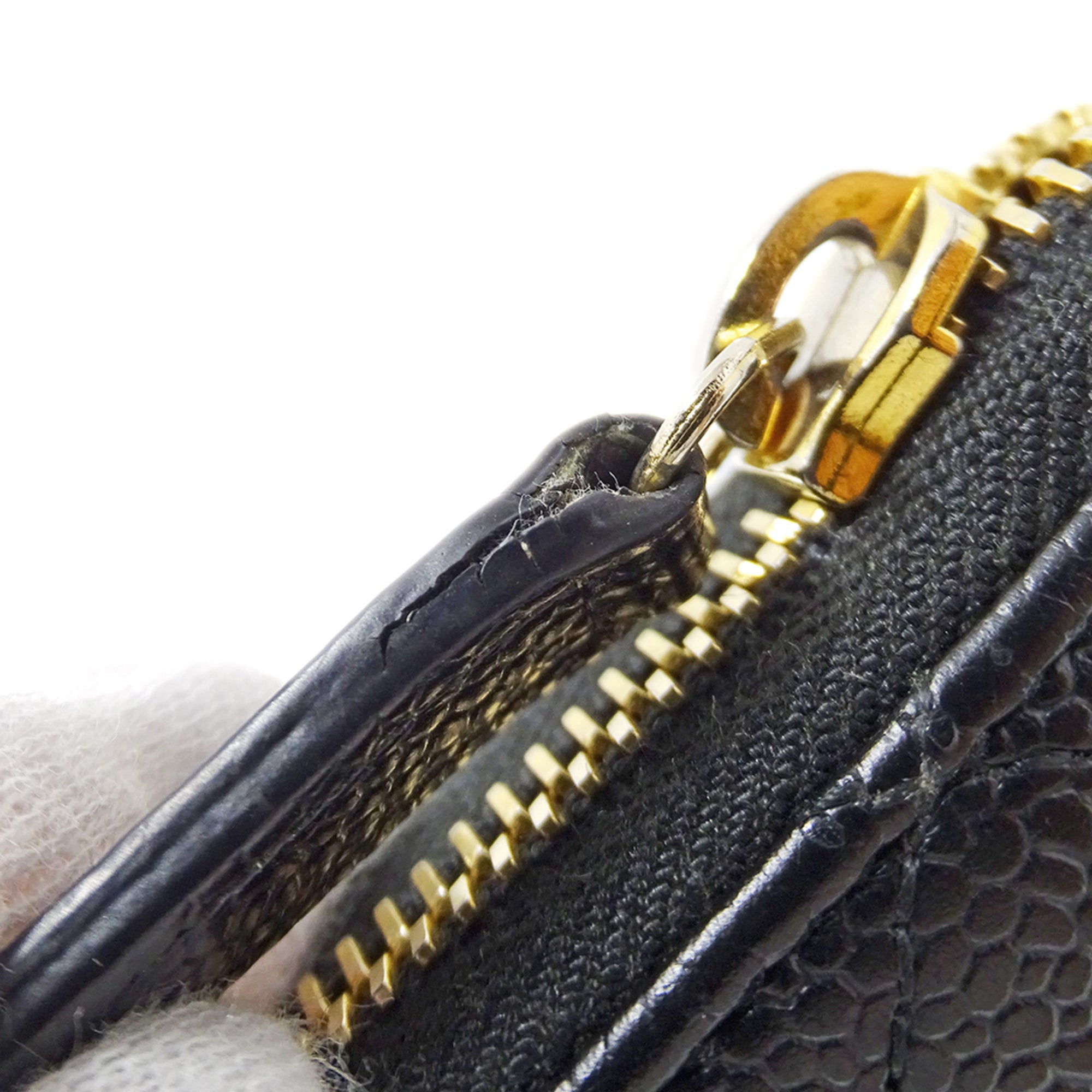 Chanel Black Grained Calfskin Long Wallet (Bi-Fold) (Pre-Owned)