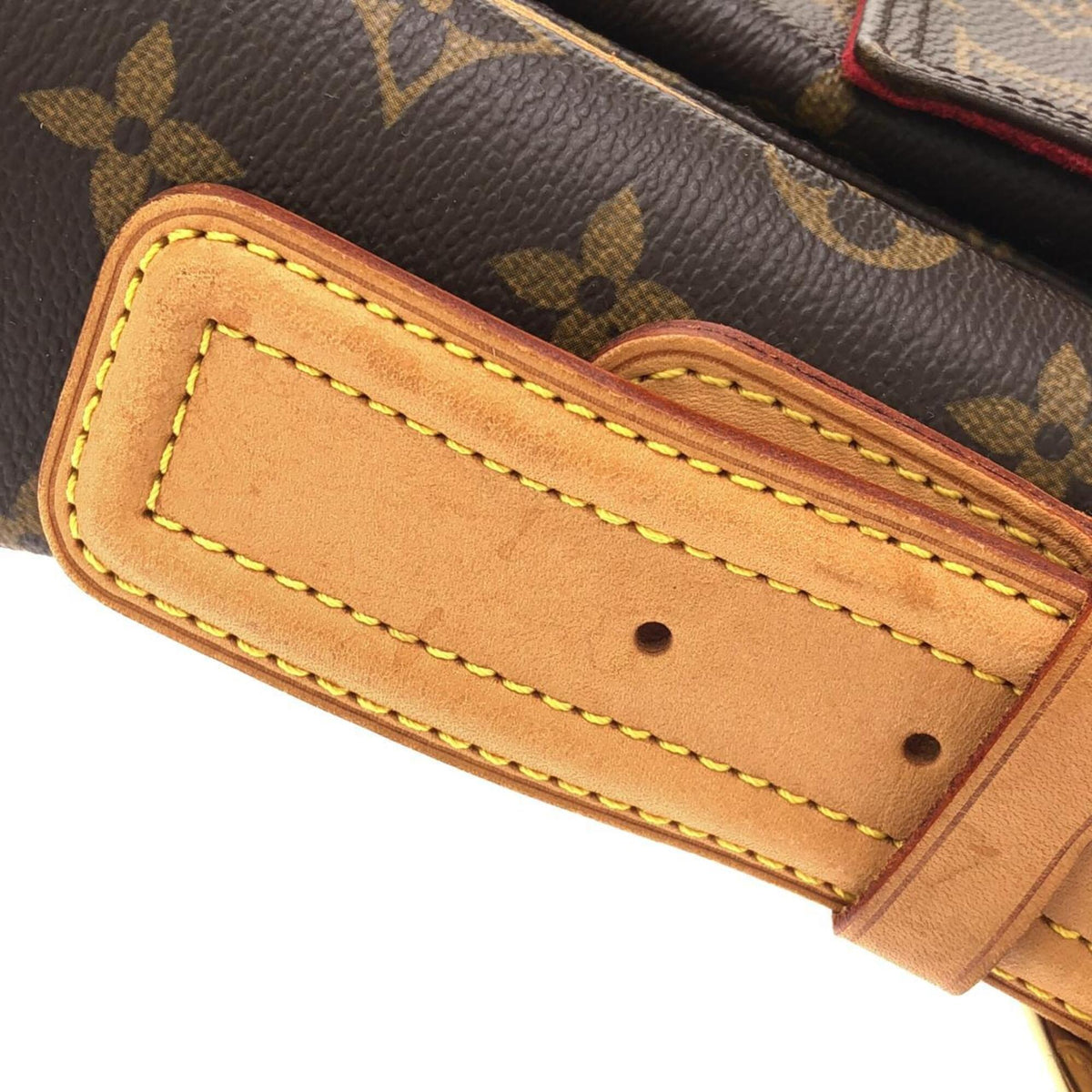 Louis Vuitton Brown Coated Canvas Shoulder Bag (Pre-Owned)