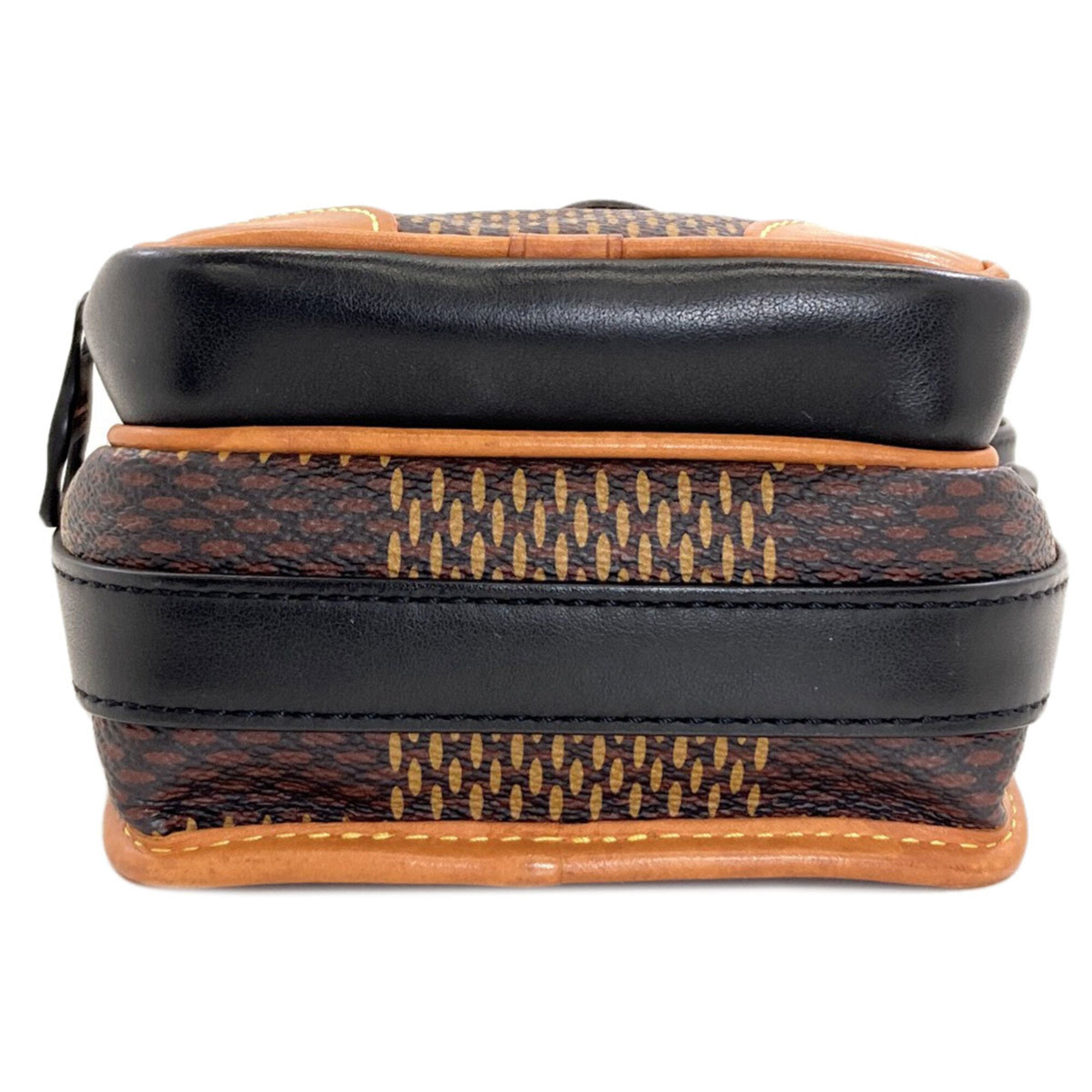 Louis Vuitton Monogram Monogram Canvas Shoulder Bag (Pre-Owned)