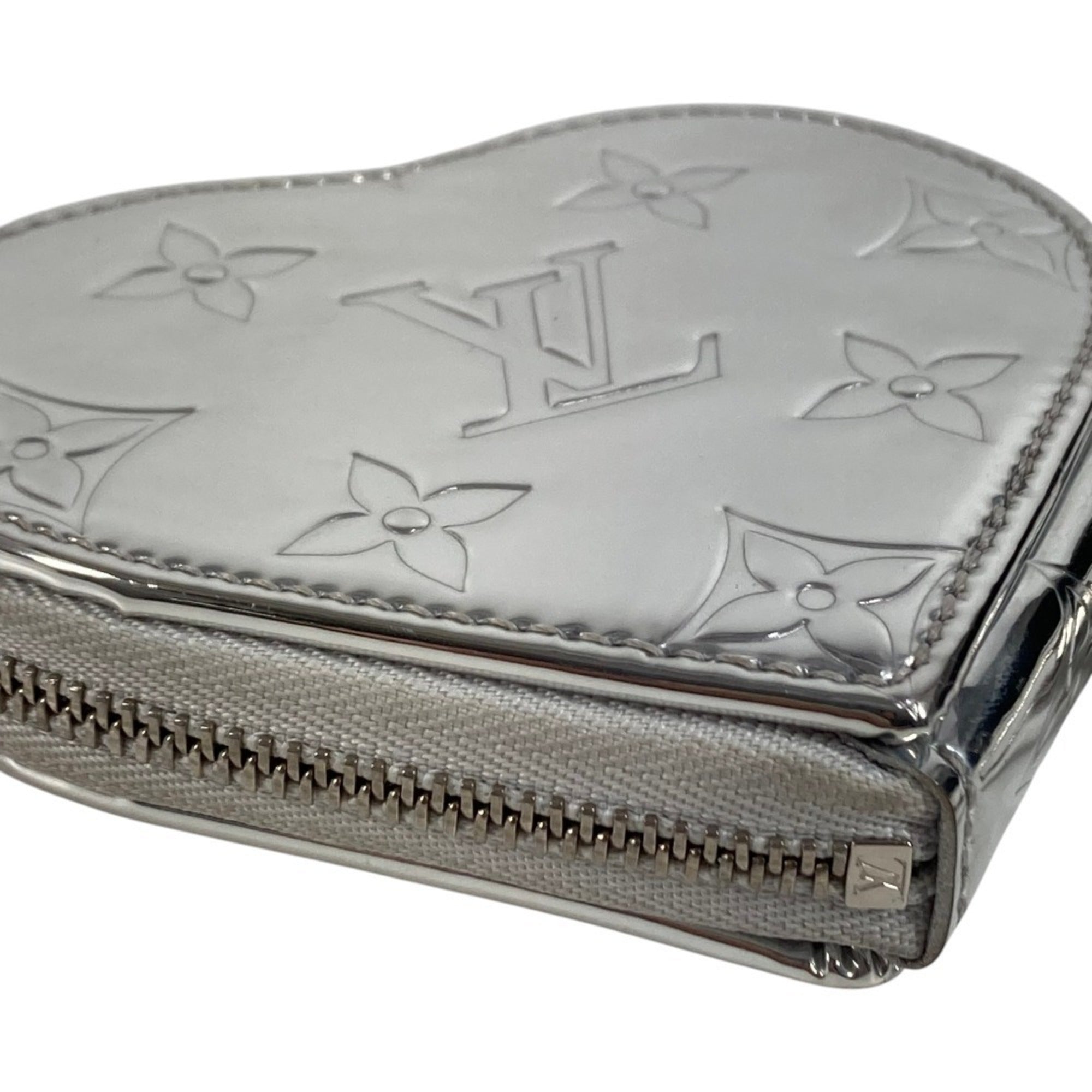 Louis Vuitton Silver Leather Coin Purse/Coin Case (Pre-Owned)