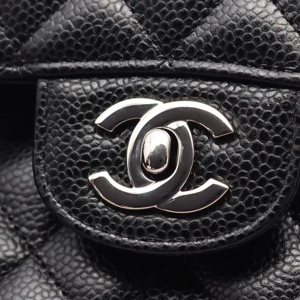 Chanel Black Grained Calfskin Handbag Shoulder Bag (Pre-Owned)