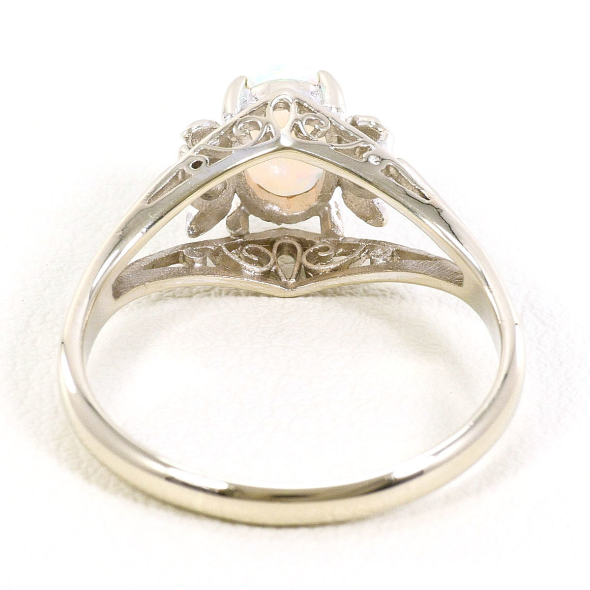 Unbranded White Gold White Gold (14K) Band Ring (Pre-Owned)