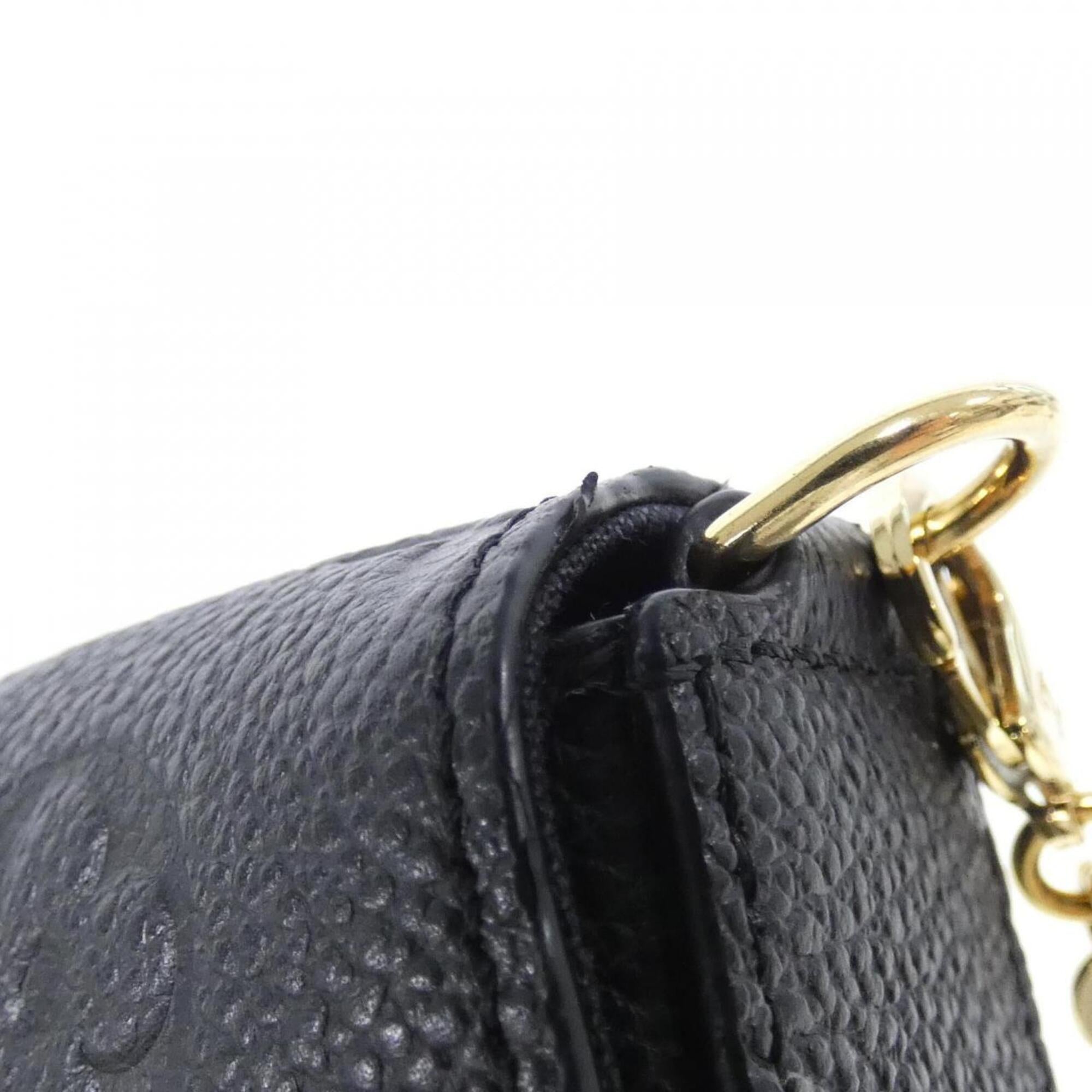 Louis Vuitton Black Leather Pochette Shoulder Bag (Pre-Owned)