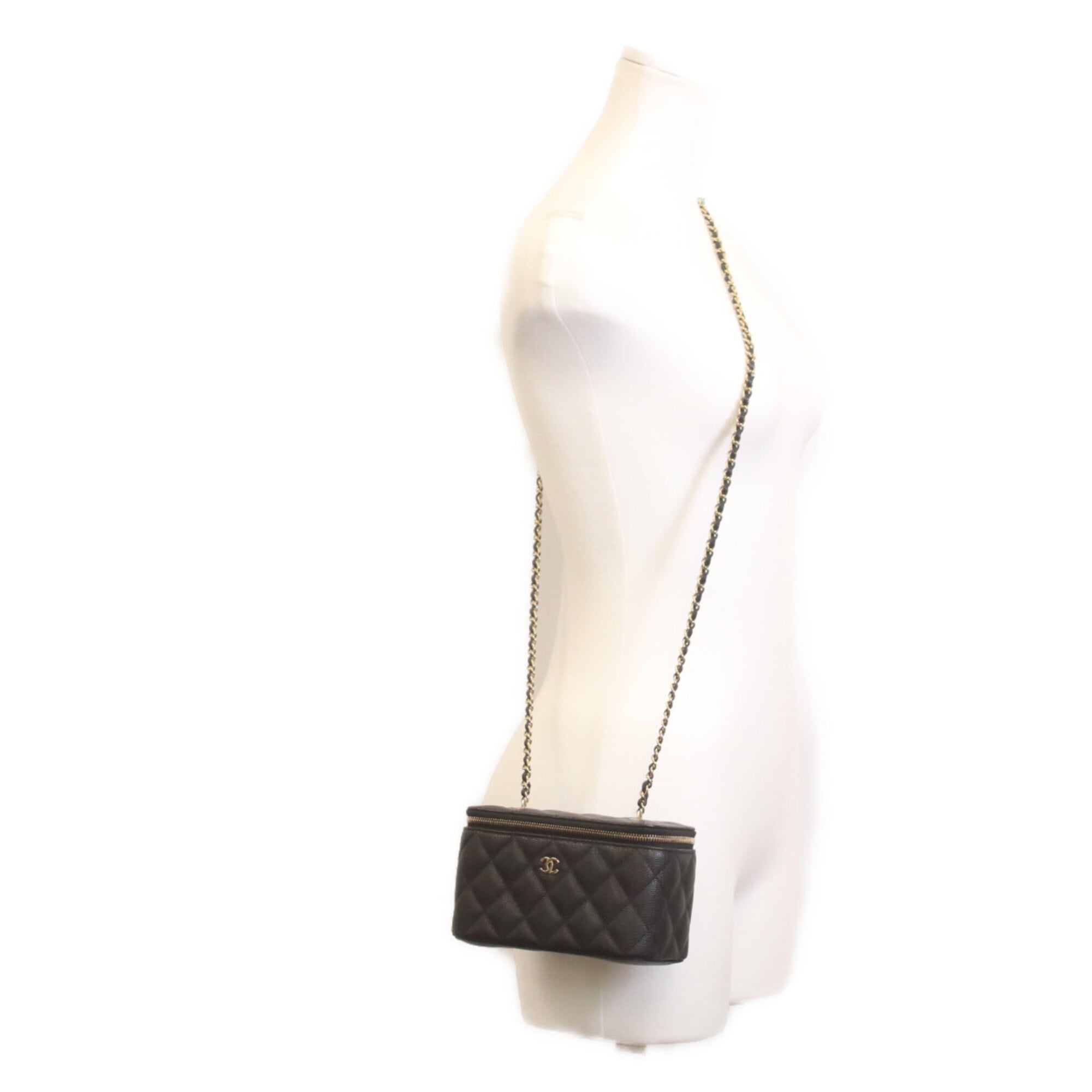 Chanel Black Grained Calfskin Shoulder Bag (Pre-Owned)