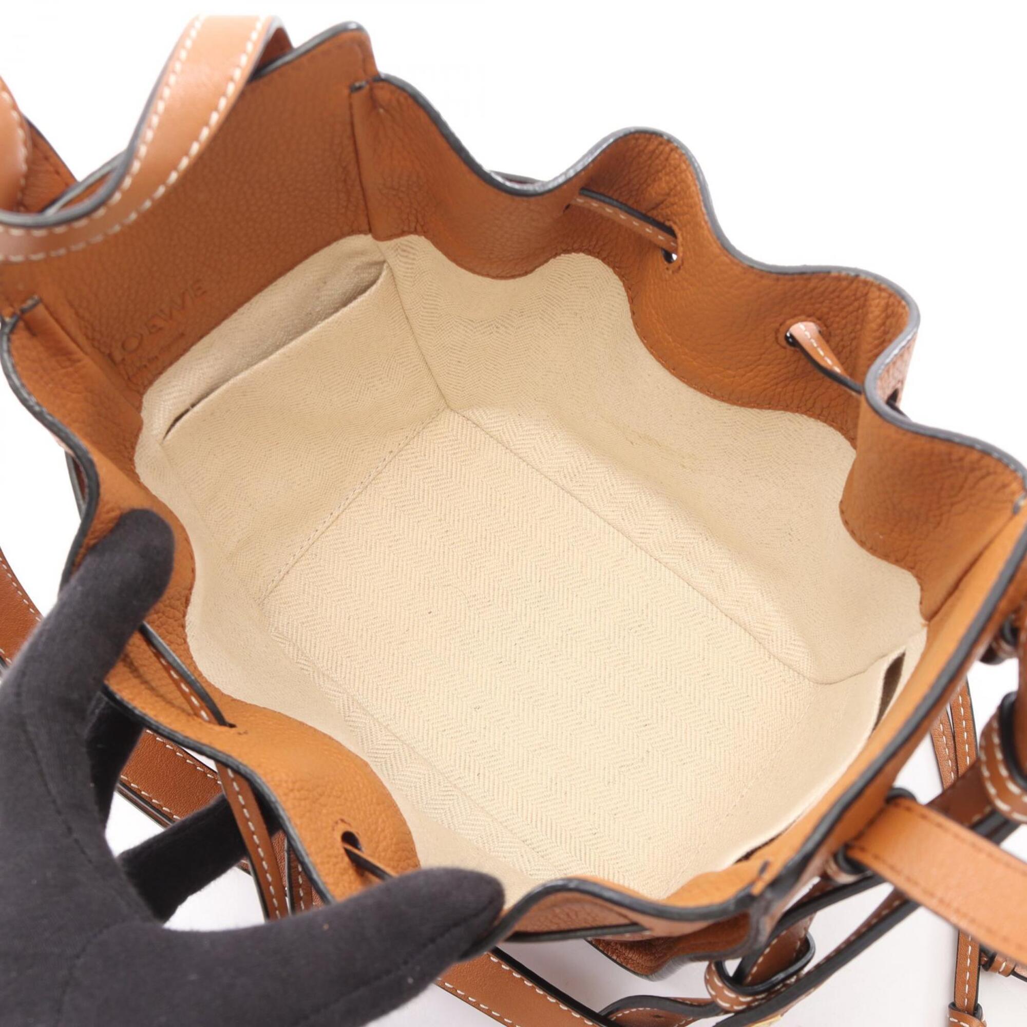 Loewe Brown Leather Handbag (Pre-Owned)