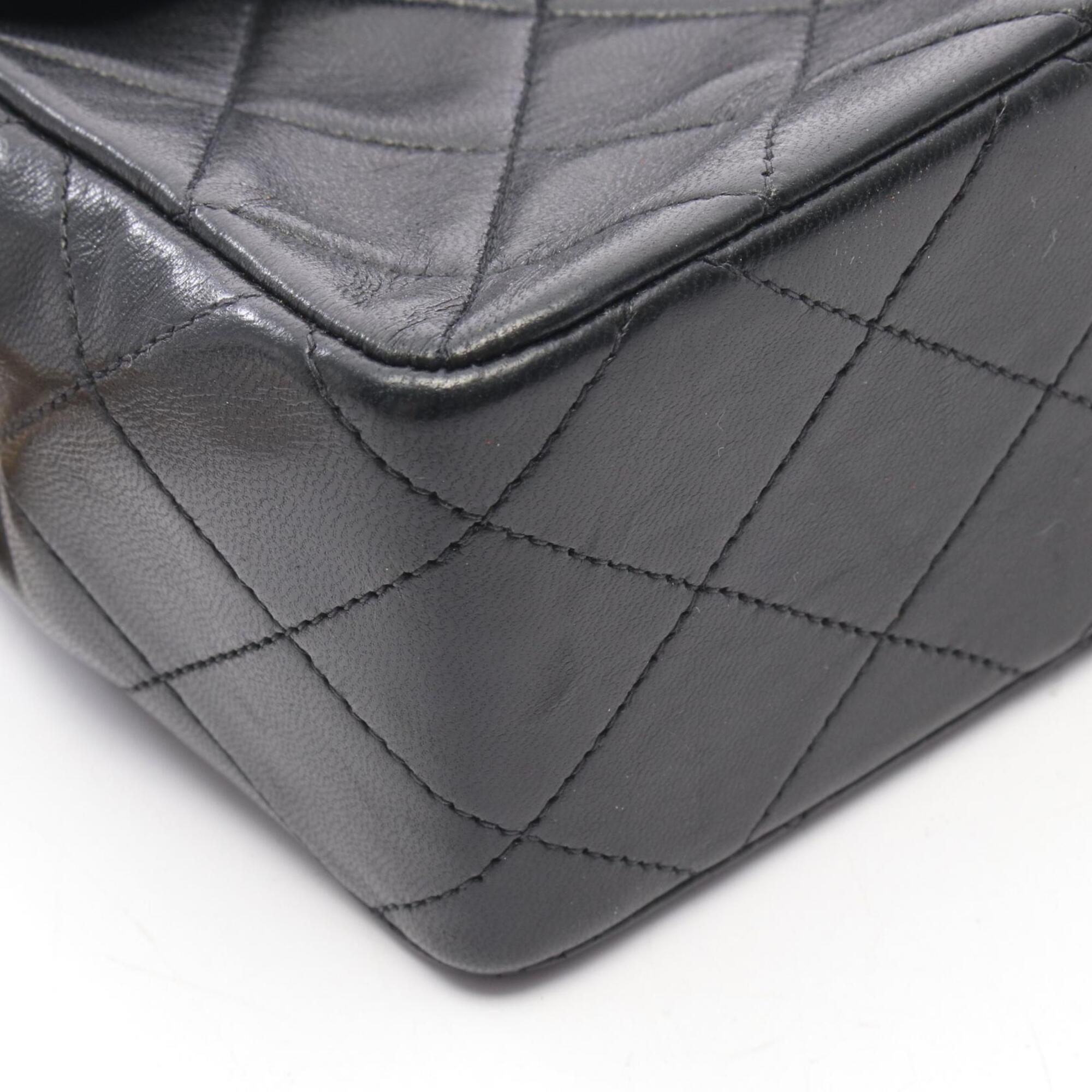 Chanel Black Leather Handbag Shoulder Bag (Pre-Owned)